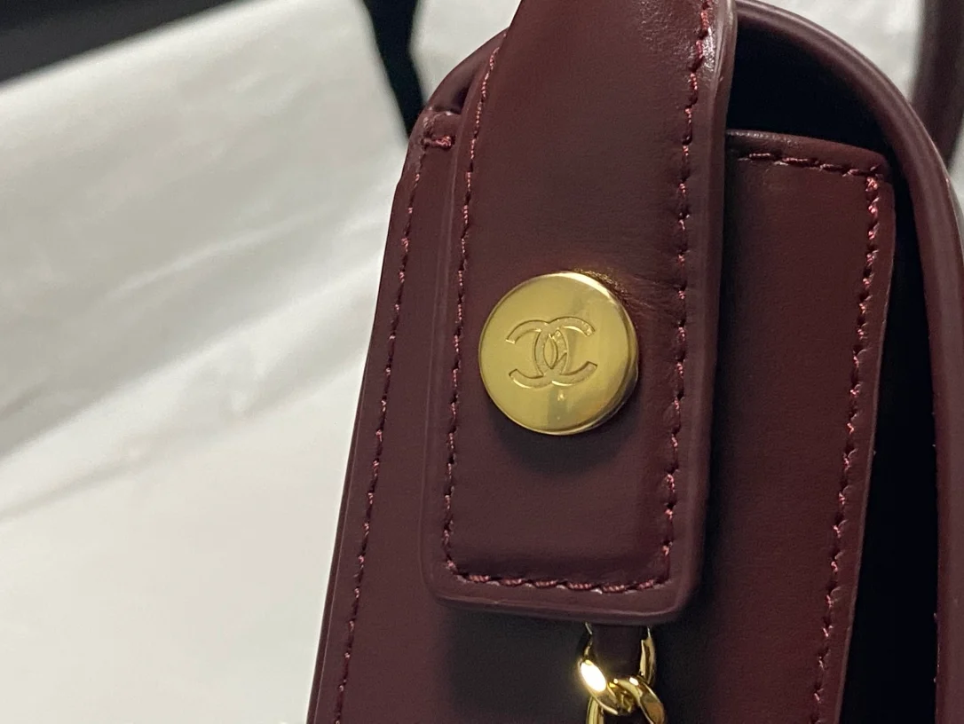 Chanel AS6424 Mini Flap in Burgundy Shiny Calfskin