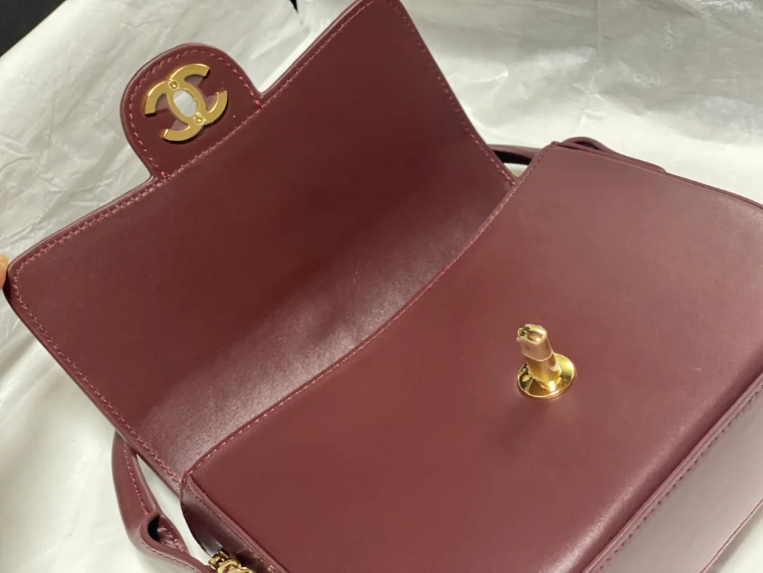 Chanel AS6424 Mini Flap in Burgundy Shiny Calfskin