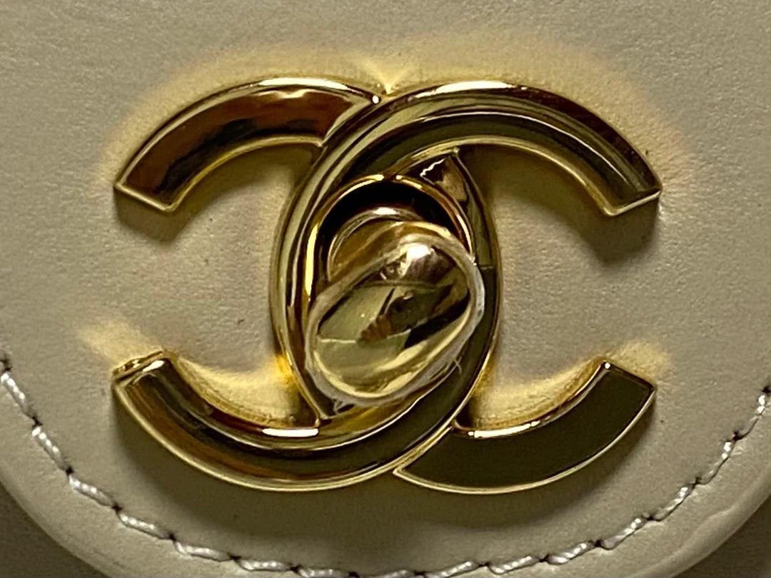 Chanel AS6424 Mini Flap in Beige Shiny Calfskin