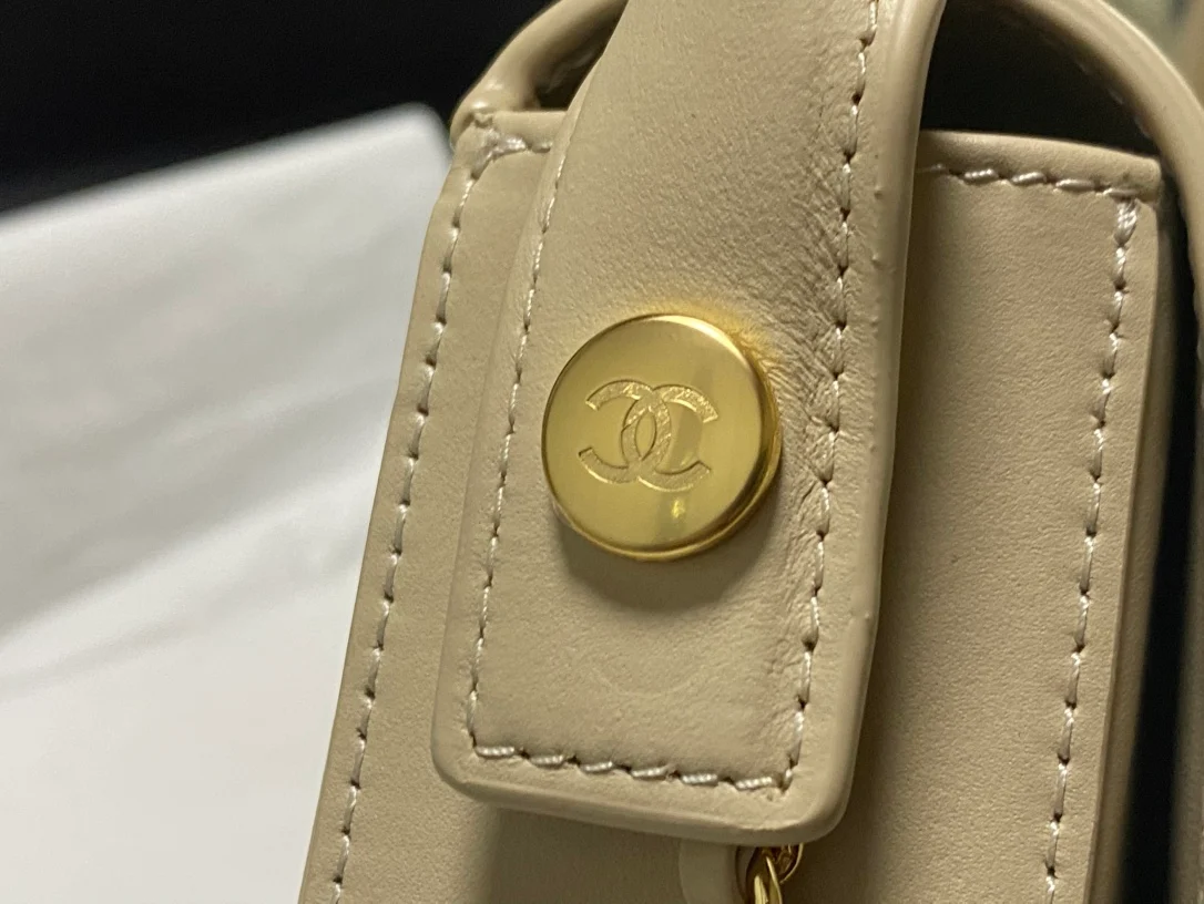 Chanel AS6424 Mini Flap in Beige Shiny Calfskin
