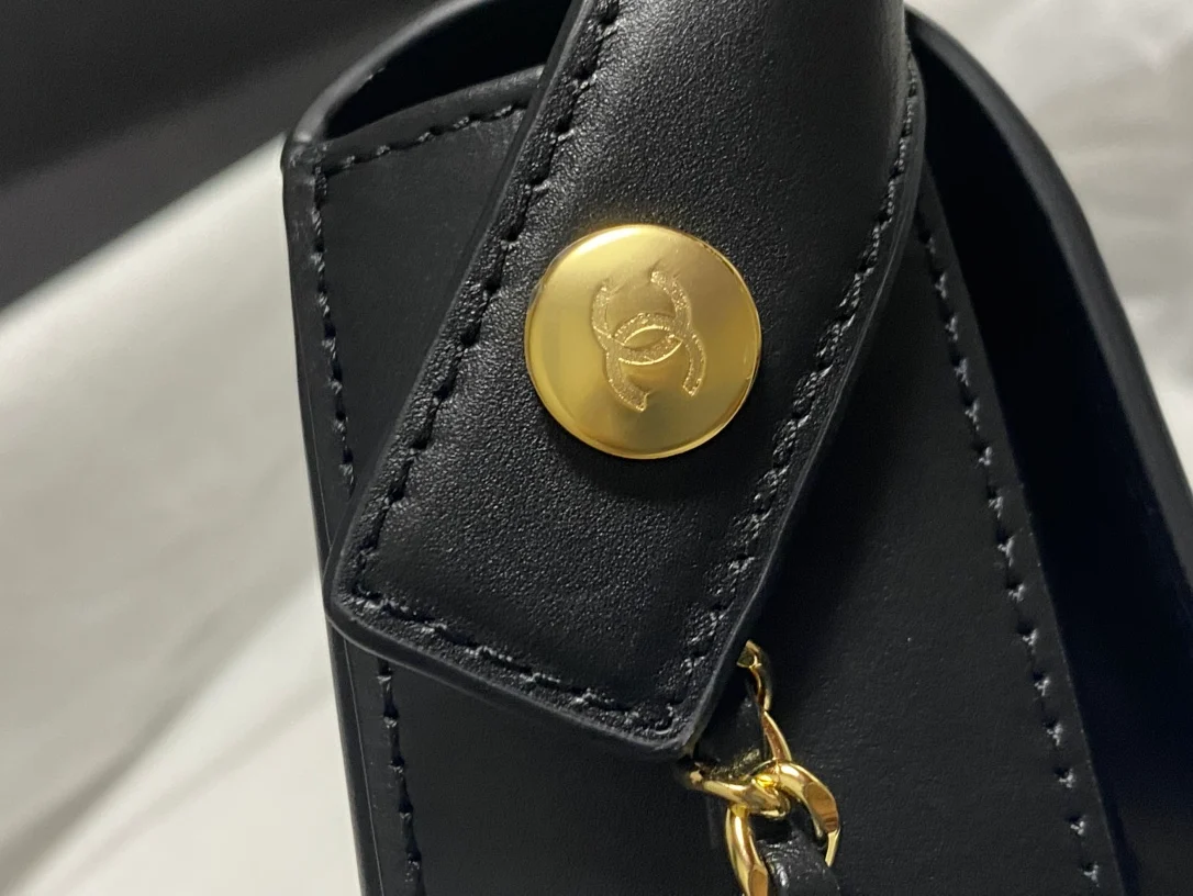 Chanel AS6424 Mini Flap in Black Shiny Calfskin