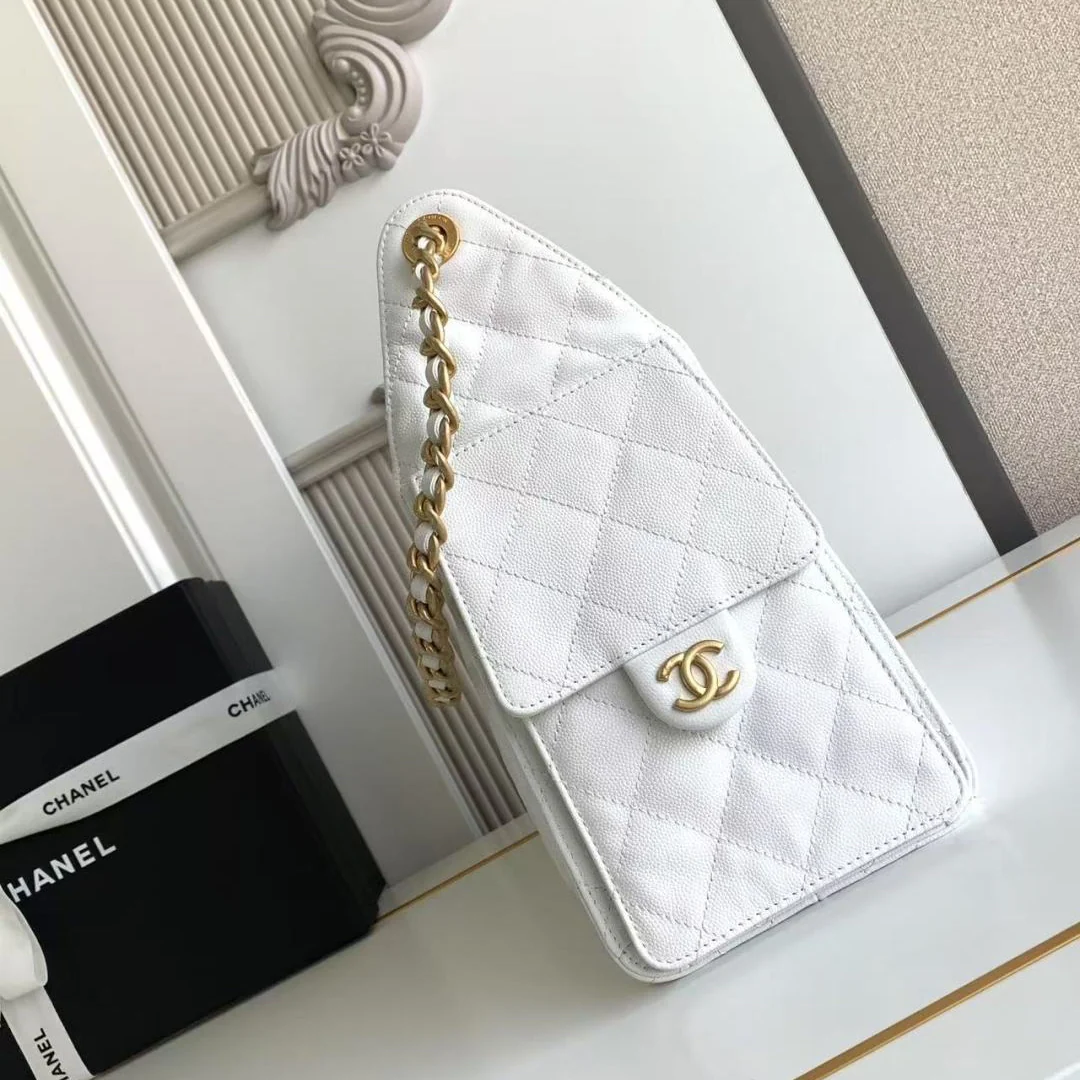 Chanel 25 Small Hobo in White