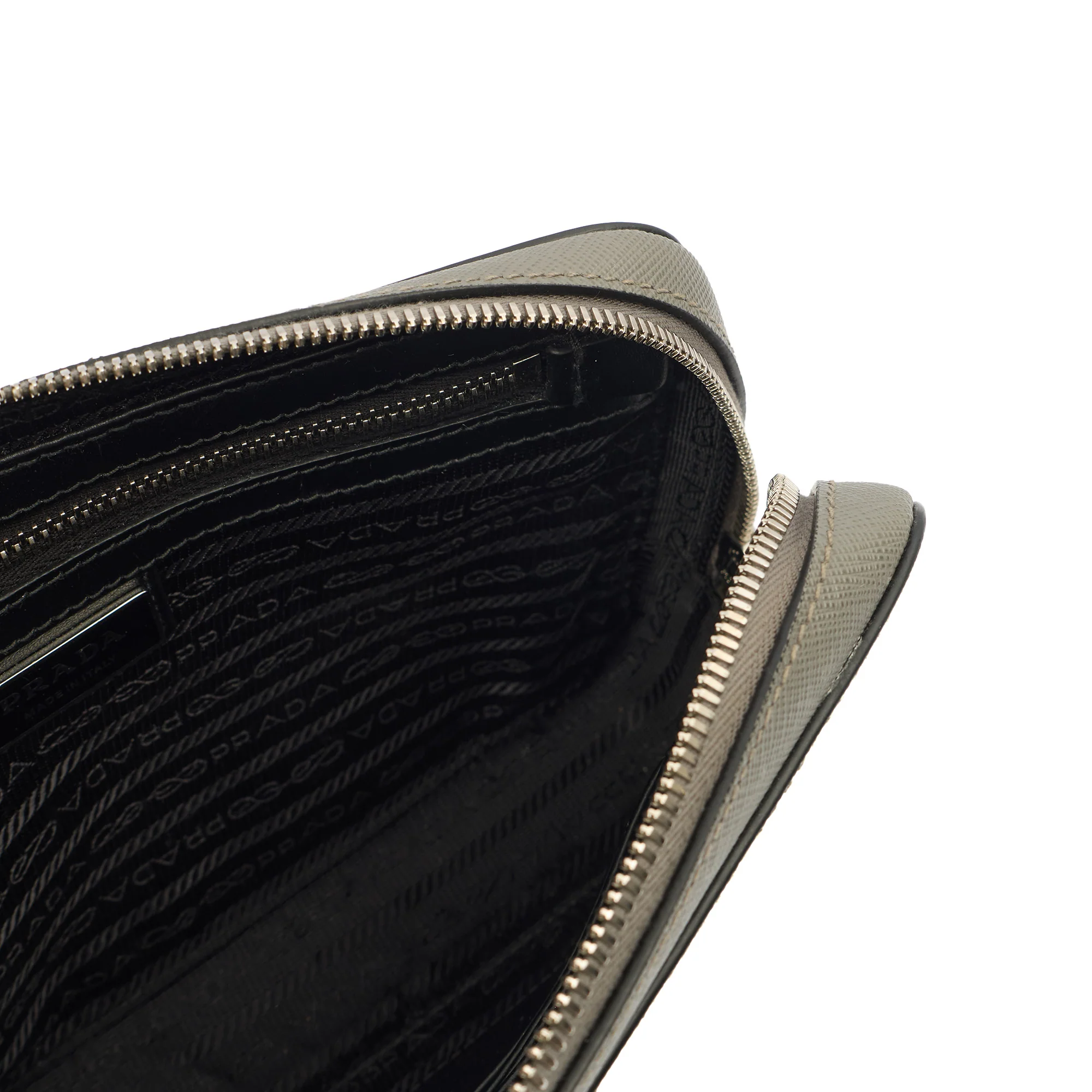Picture of Prada Clutch Brique - Small in Grey, Calfskin