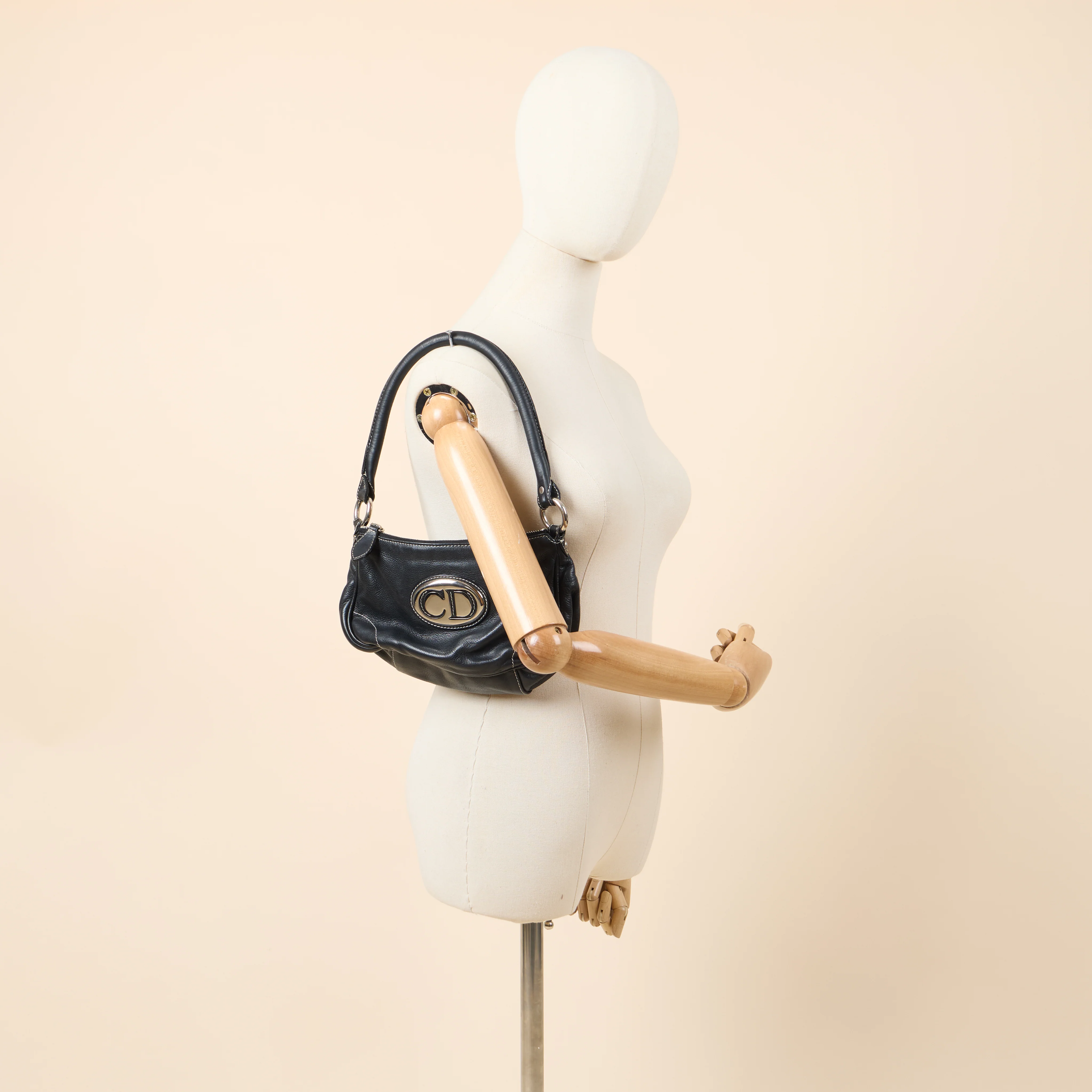 Picture of Christian Dior Shoulder Bag Shoulder Bag in Black, Leather