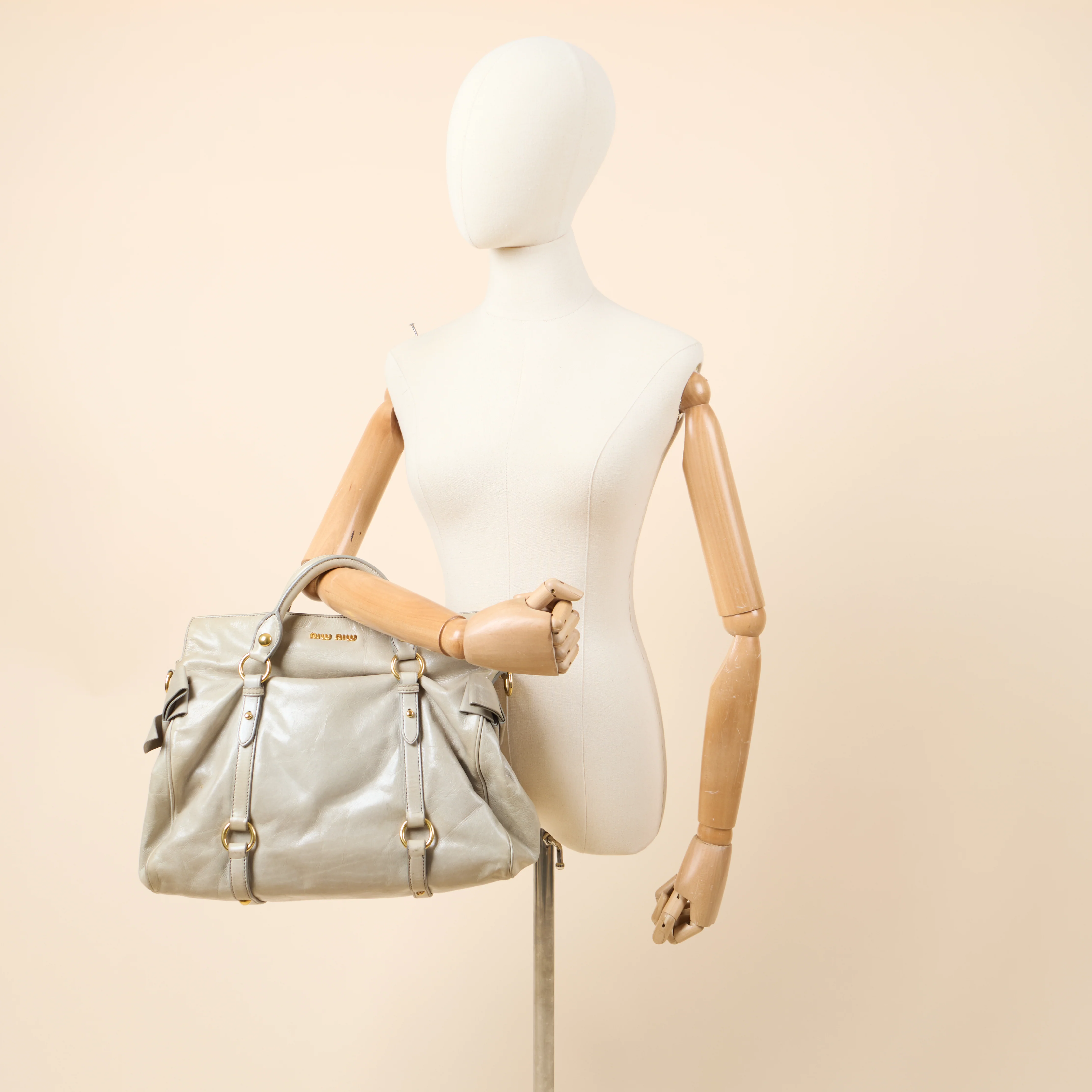 Picture of Miu Miu Tote Tote in Grey, Exotic Effect Leather