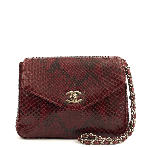 Picture of Chanel Clutch Clutch in Red, Python Leather