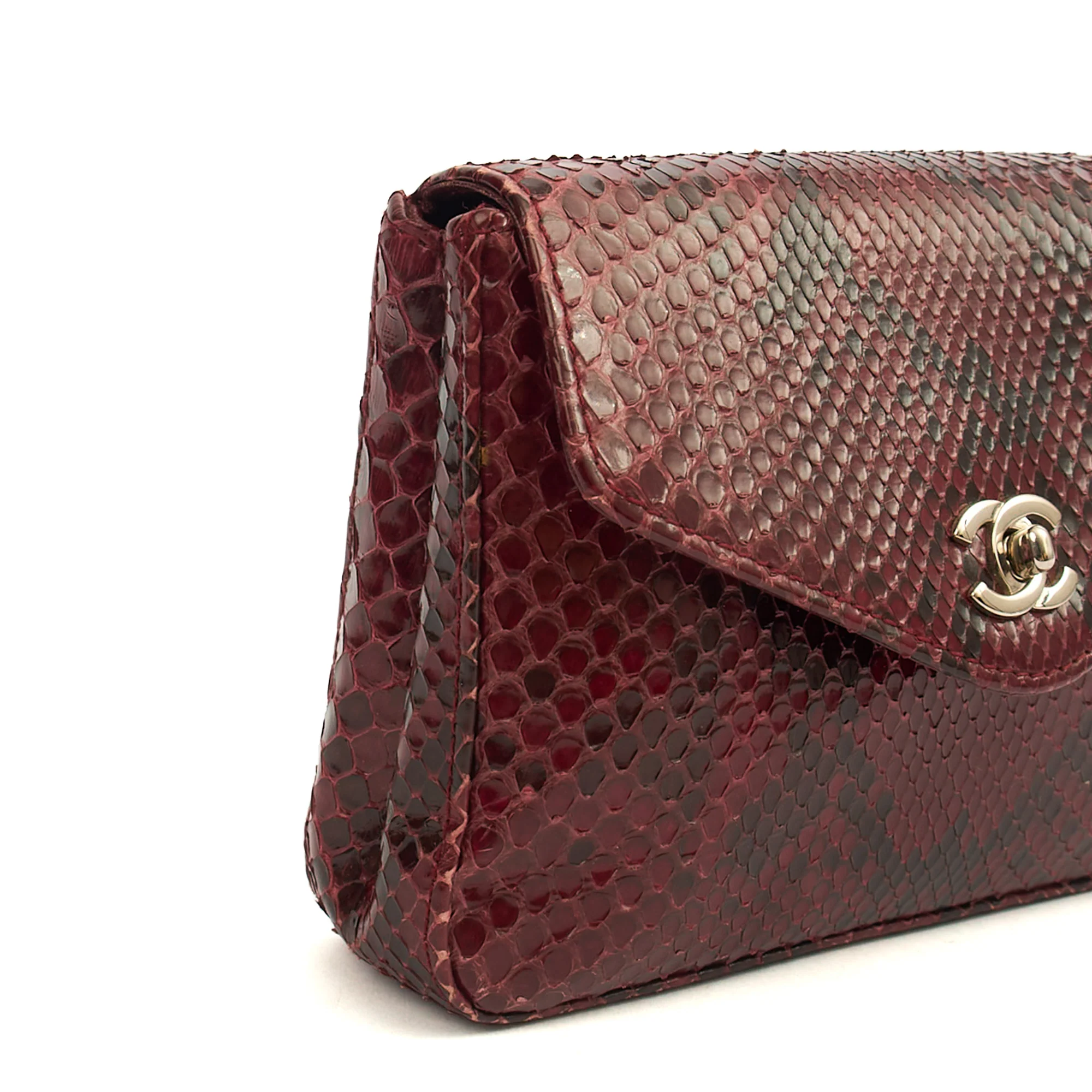 Picture of Chanel Clutch Clutch in Red, Python Leather