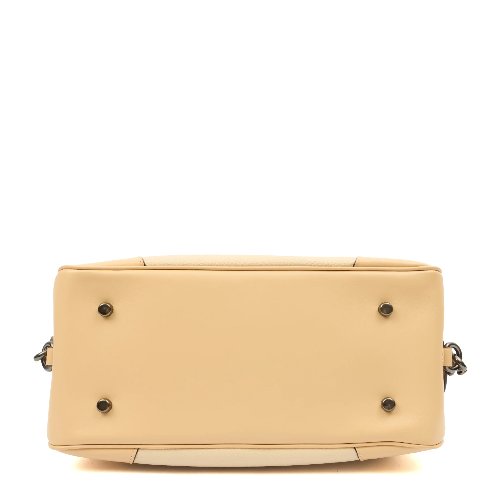 Picture of Coach Tote Lane in Neutral, Leather