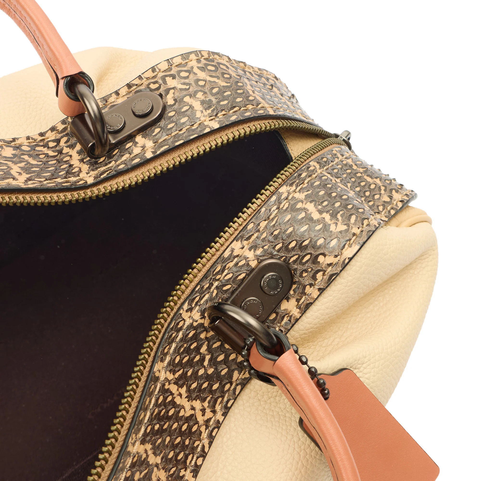 Picture of Coach Tote Lane in Neutral, Leather