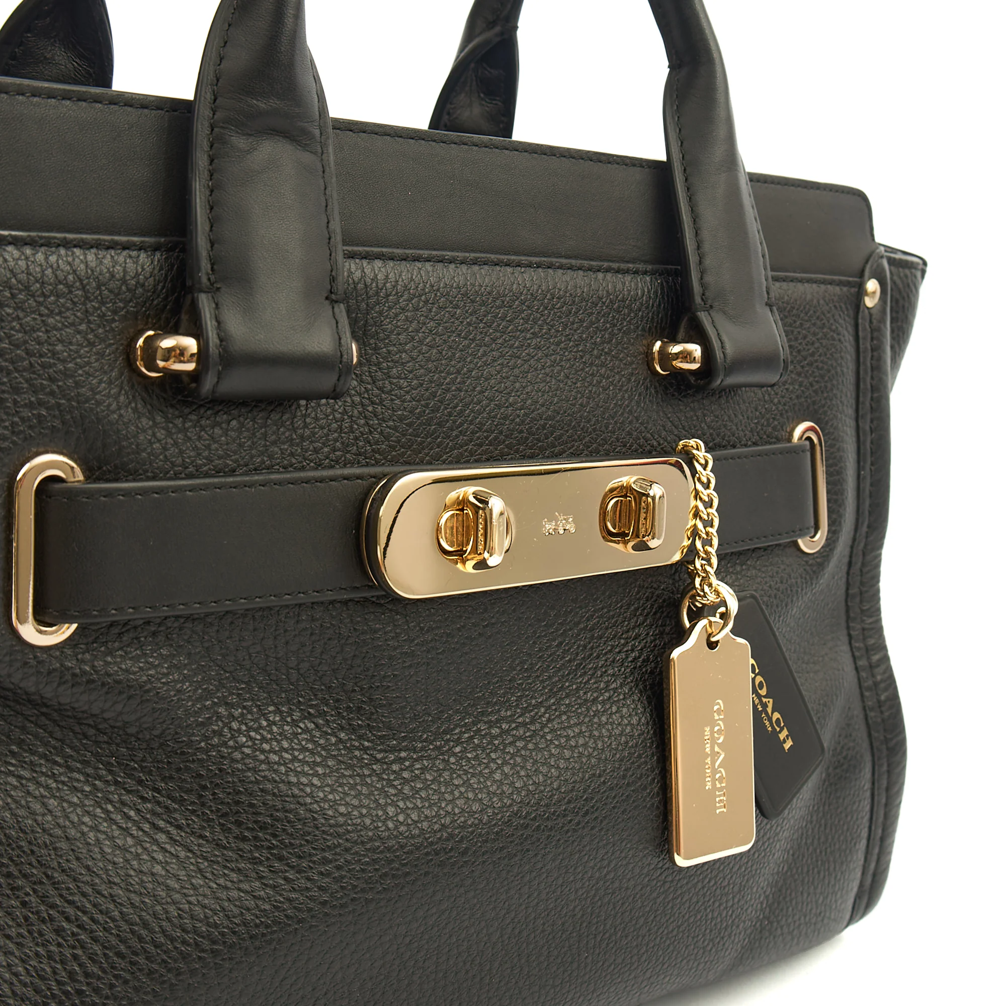 Picture of Coach Tote Swagger in Black, Leather