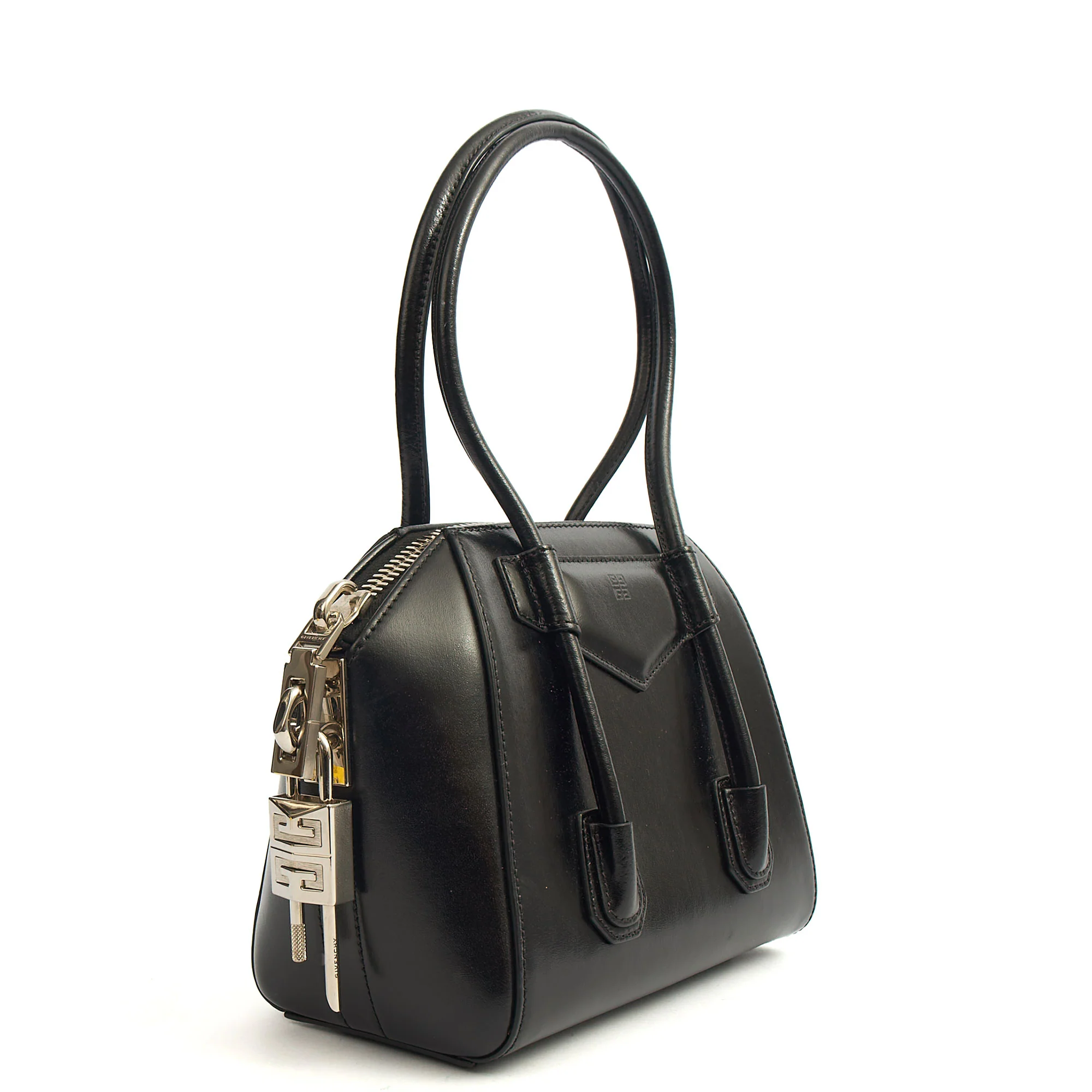Picture of Givenchy Tote Antigona - Small in Black, Box Calfskin
