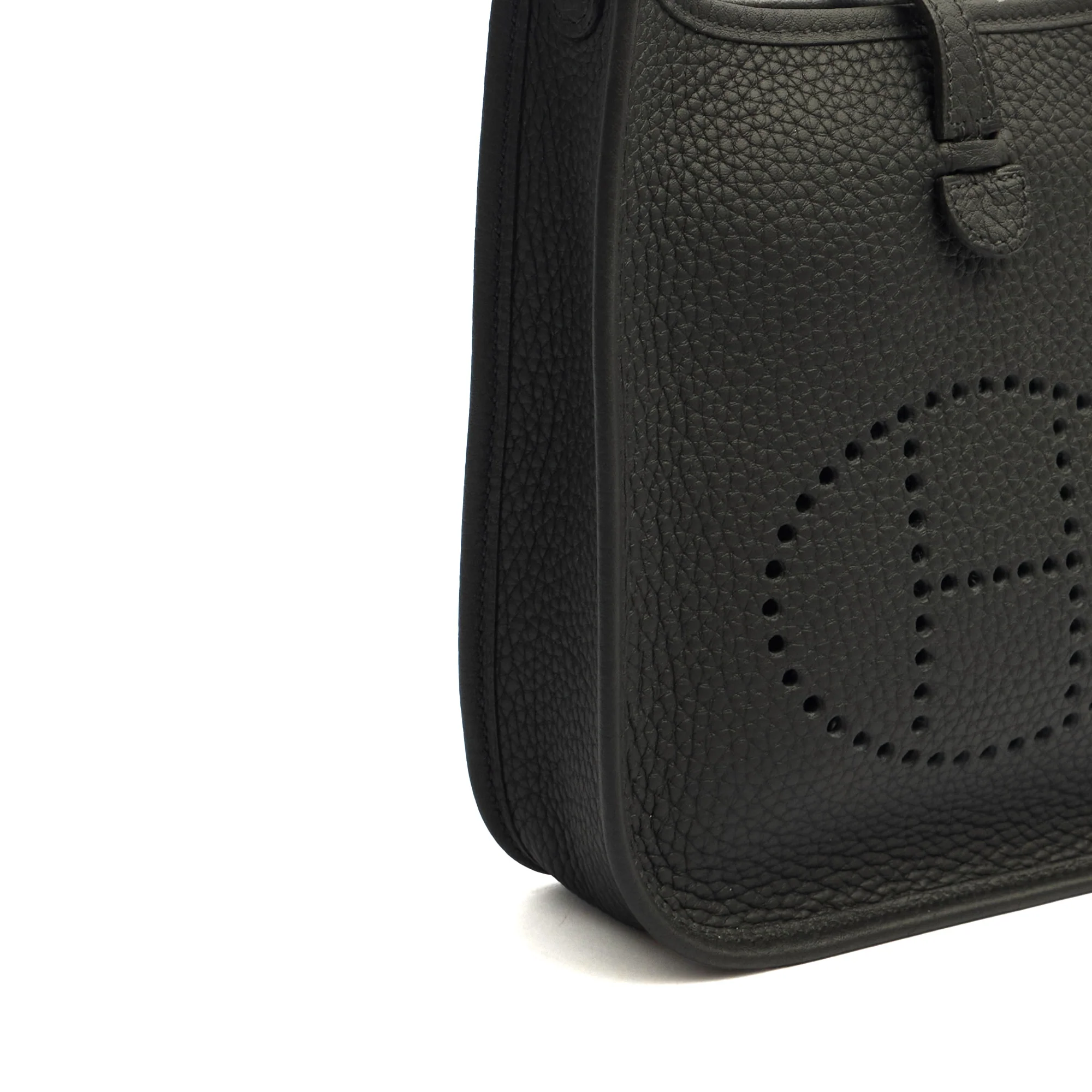 Picture of Hermes Cross Body Evelyne 16 in Black, Clemence Leather