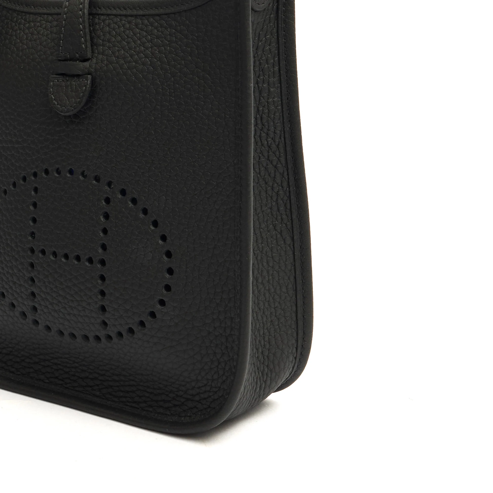 Picture of Hermes Cross Body Evelyne 16 in Black, Clemence Leather