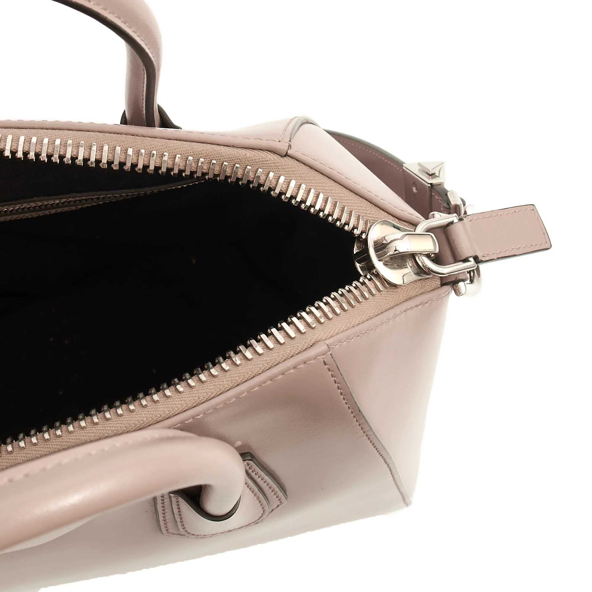 Picture of Givenchy Tote Antigona - Small in Neutral, Box Calfskin