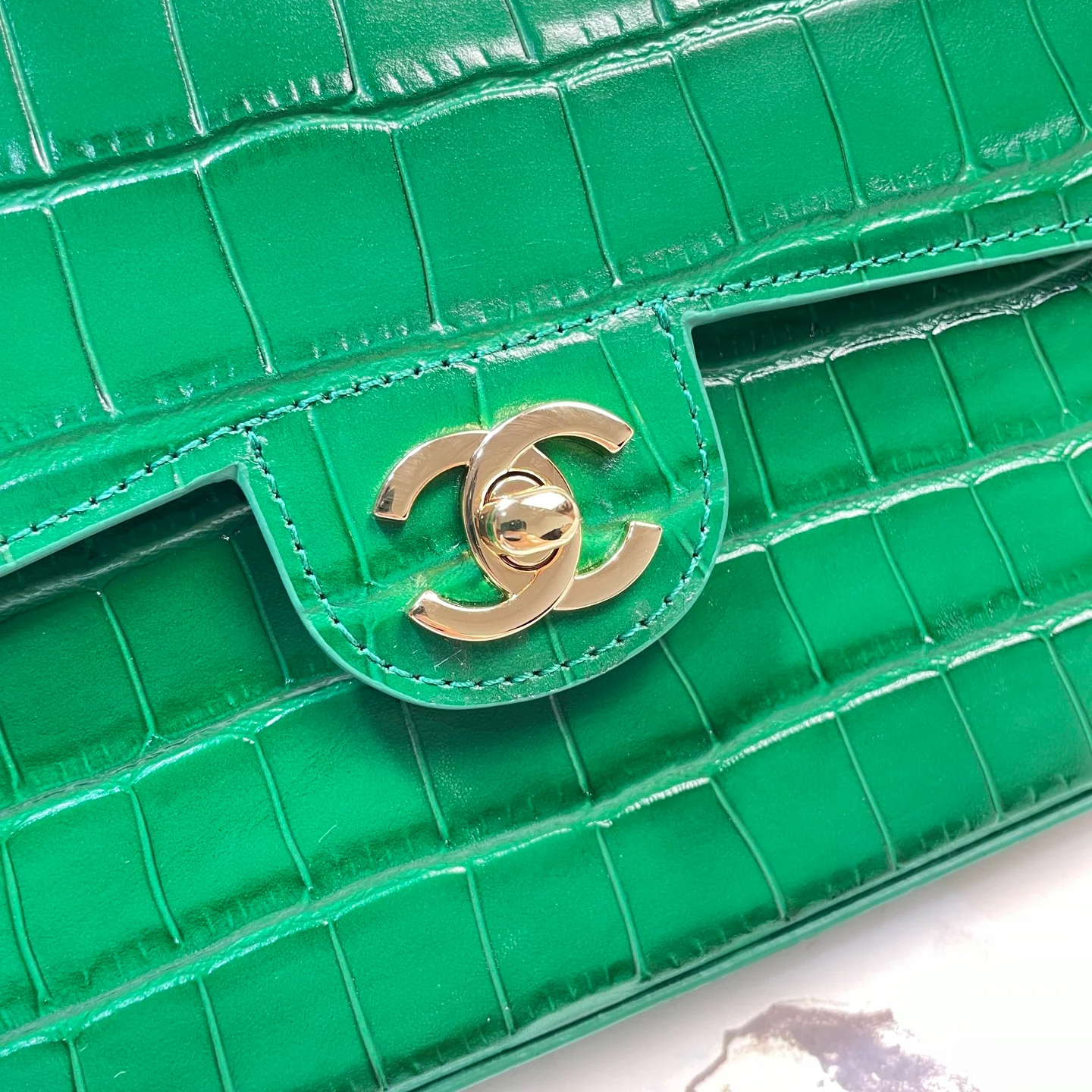 Chanel Large Crocodile-Embossed Clutch in Green