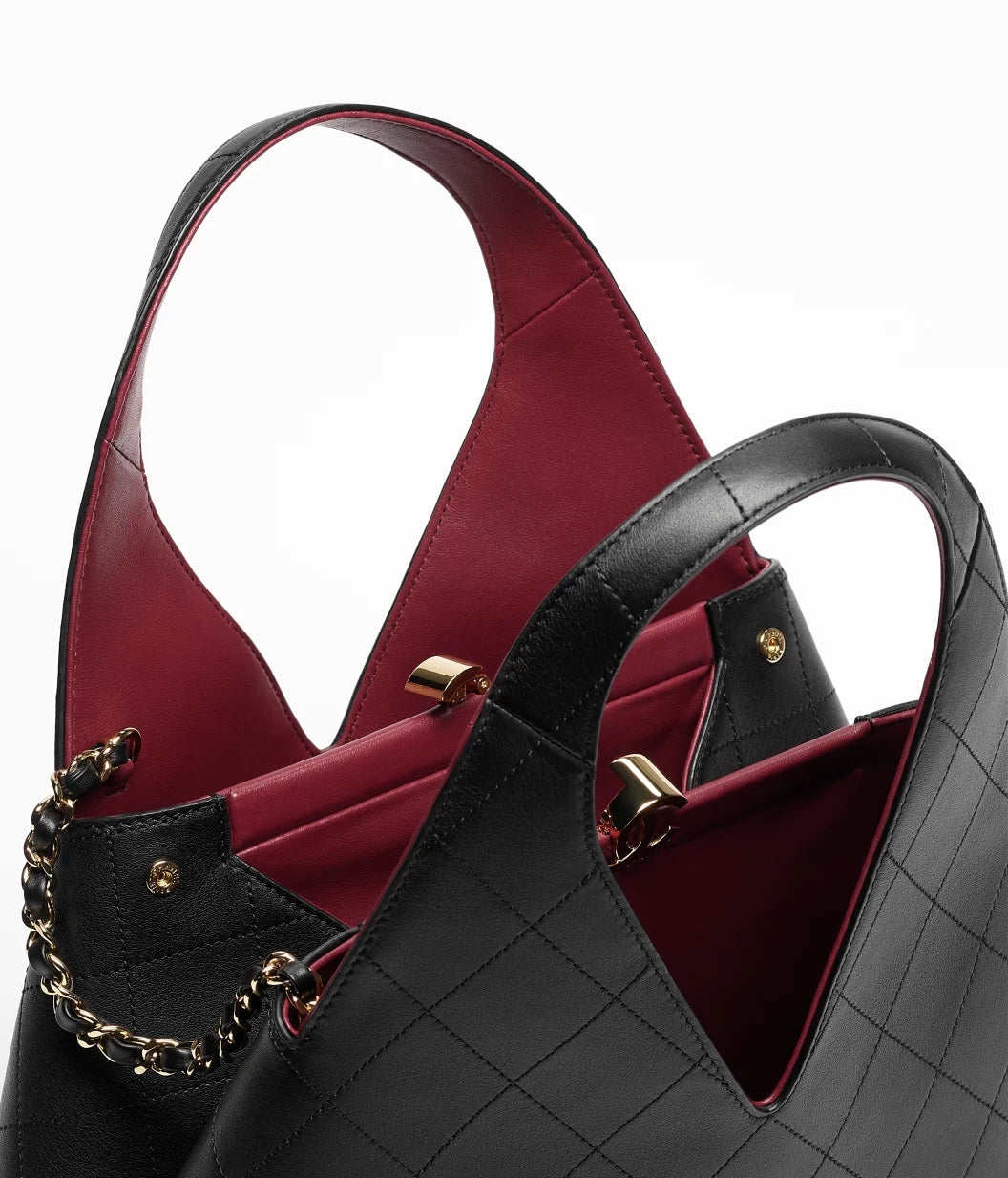 Chanel AS6390 Métiers d'Art Shopping Bag in Black