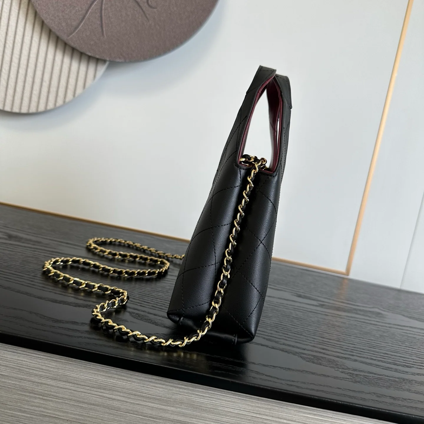 Chanel AS6390 Métiers d'Art Shopping Bag in Black