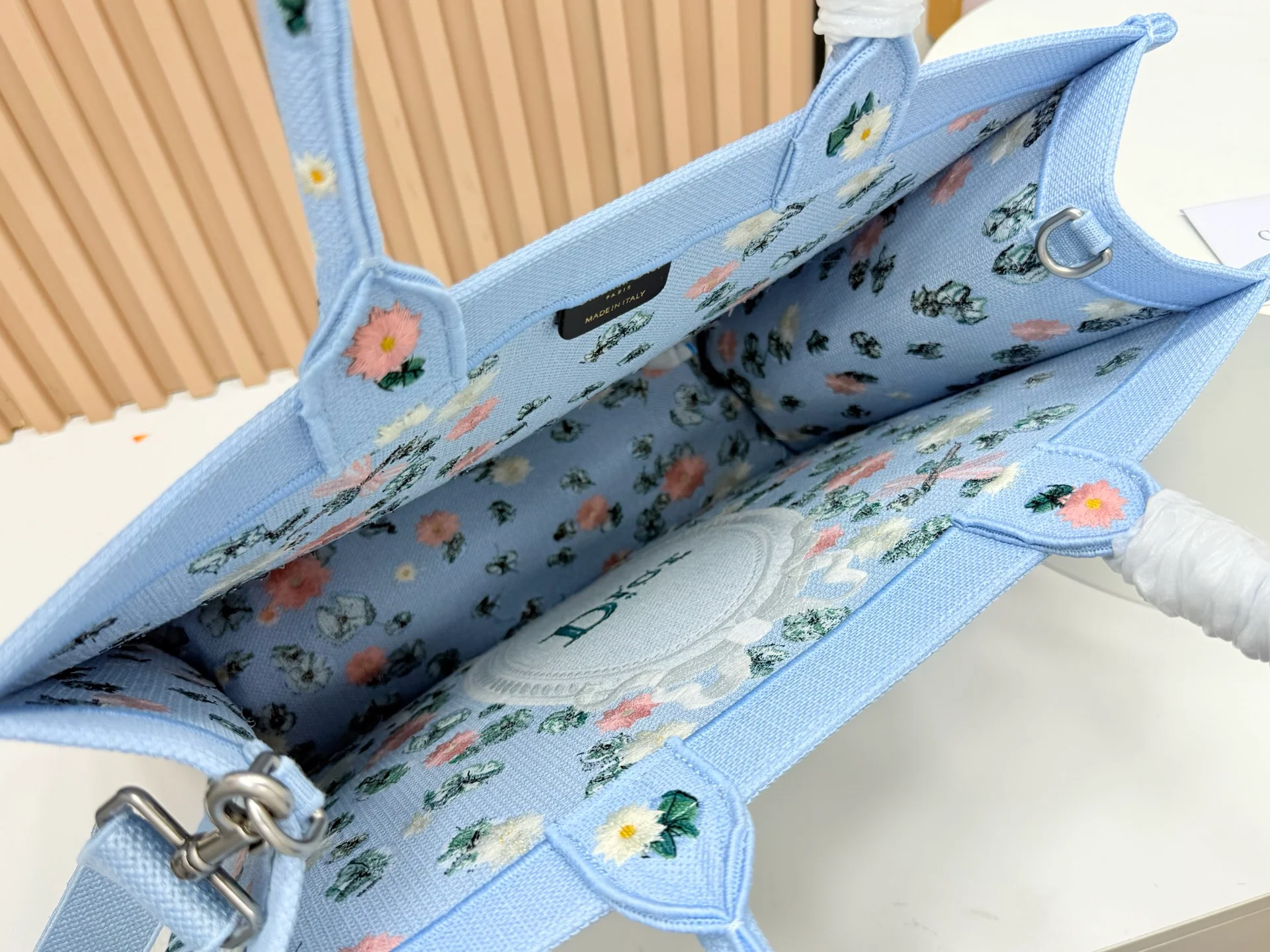 Dior Book Tote Medium interior view