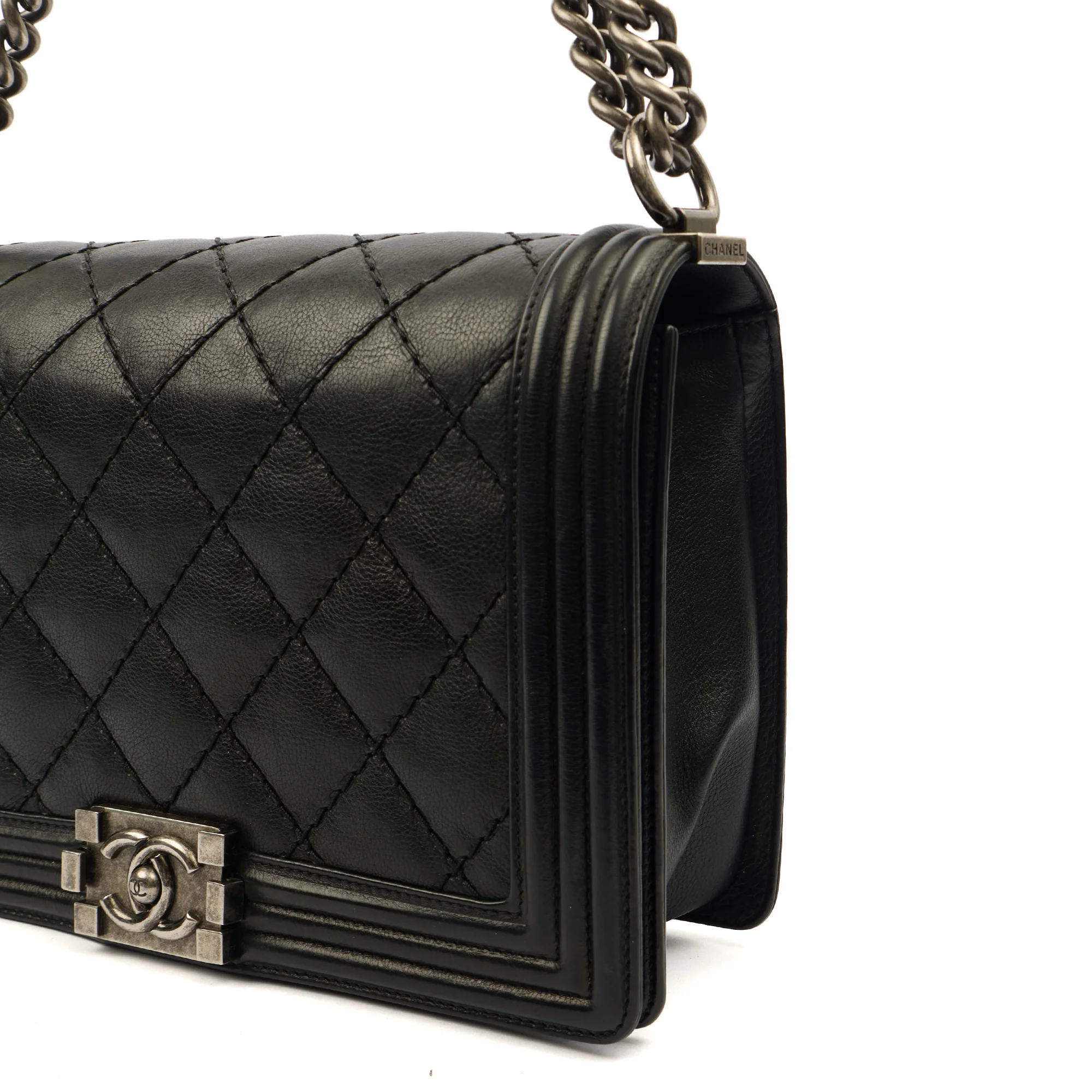 Picture of Chanel Shoulder Bag Boy - New Medium in Black, Calfskin Leather