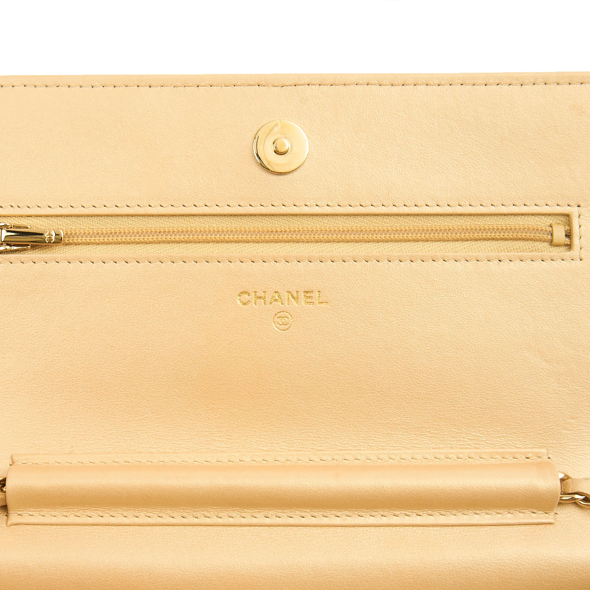Picture of Chanel Cross Body Wallet on Chain in Metallic, Fabric