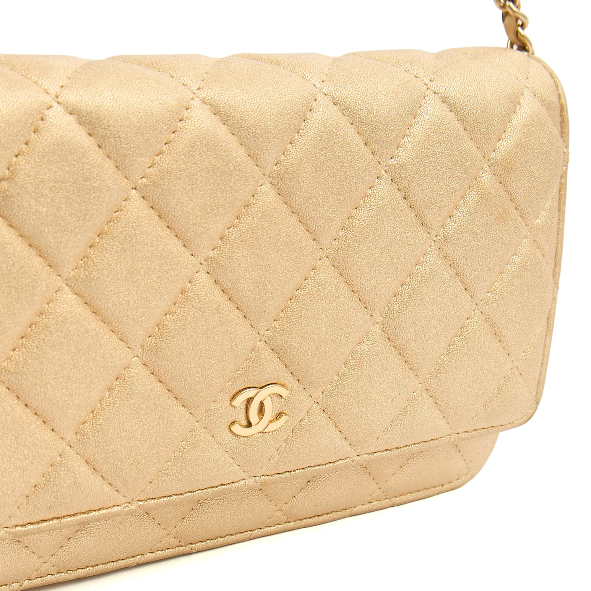 Picture of Chanel Cross Body Wallet on Chain in Metallic, Fabric