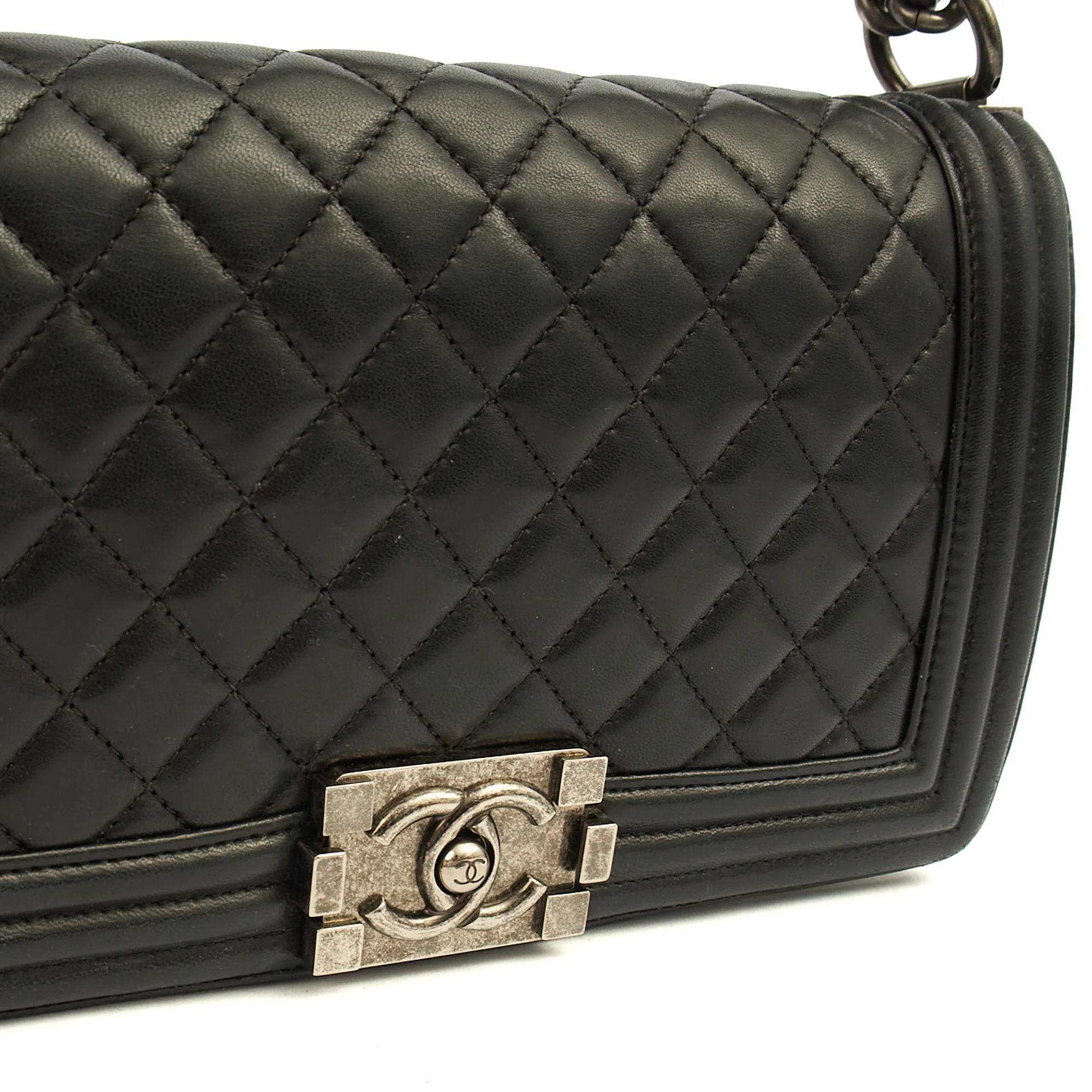 Picture of Chanel Shoulder Bag Boy - Medium in Black, Calfskin Leather