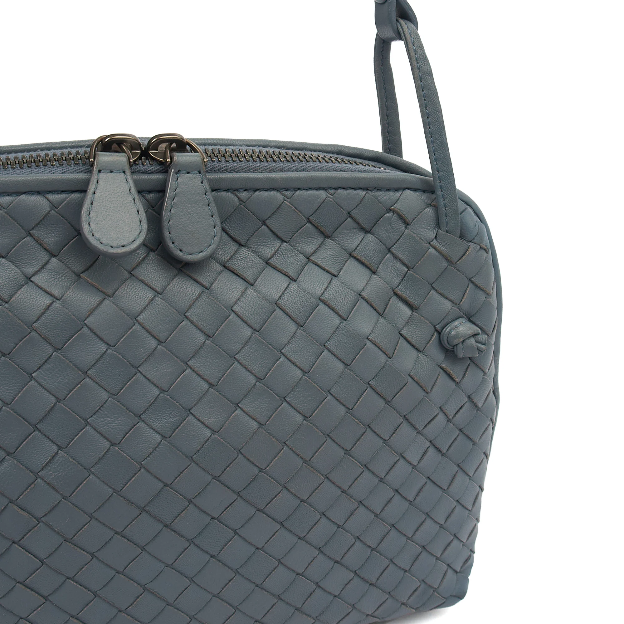 Picture of Bottega Veneta Cross Body Intrecciato Crossbody in Black, Intrecciato Nappa
