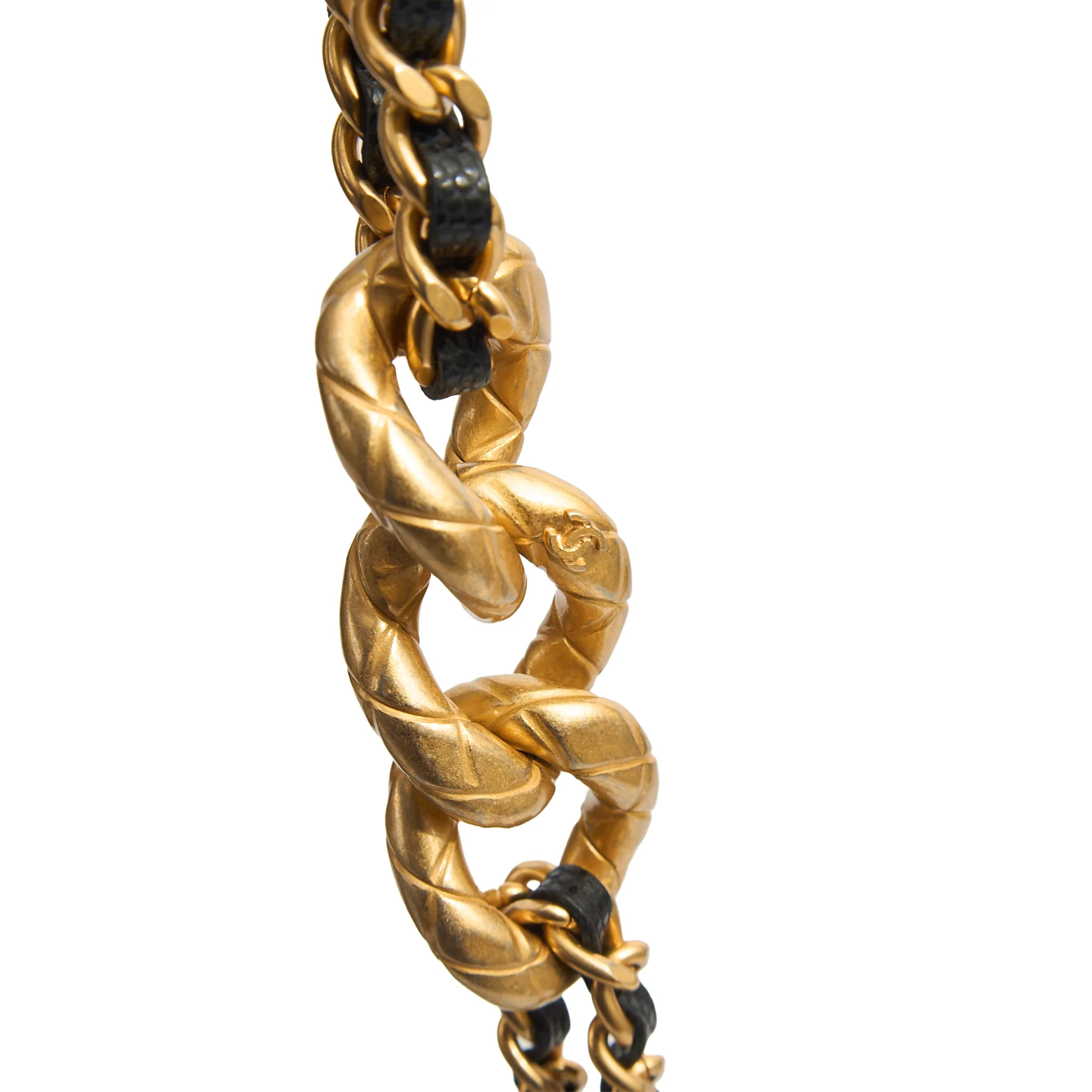 Picture of Chanel Cross Body Wallet on Chain in Black, Caviar Leather