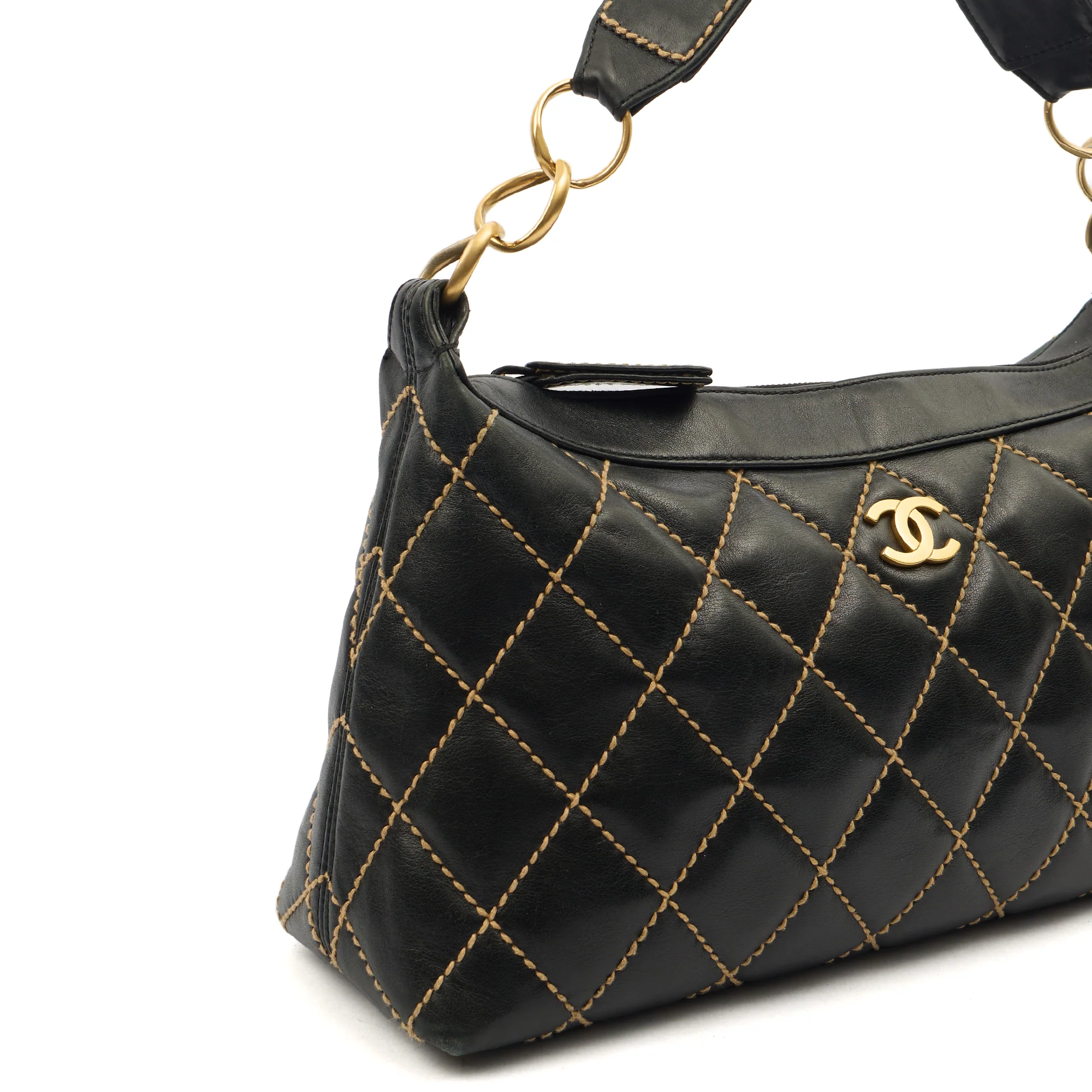 Picture of Chanel Shoulder Bag Shoulder Bag in Black, Lambskin Leather