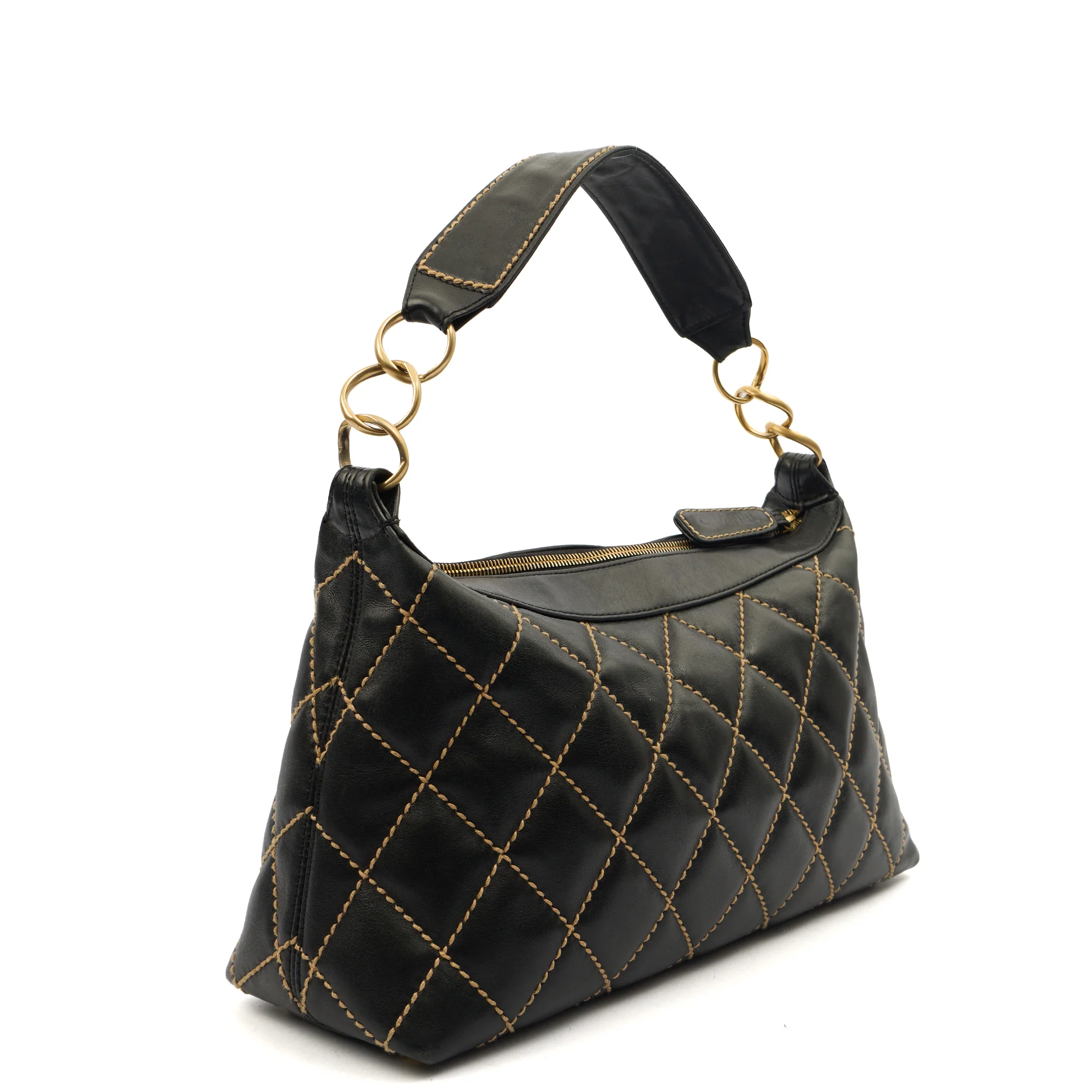 Picture of Chanel Shoulder Bag Shoulder Bag in Black, Lambskin Leather
