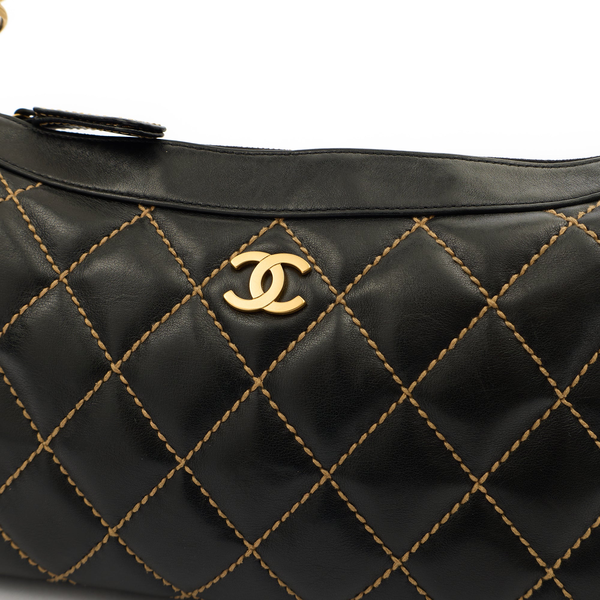 Picture of Chanel Shoulder Bag Shoulder Bag in Black, Lambskin Leather