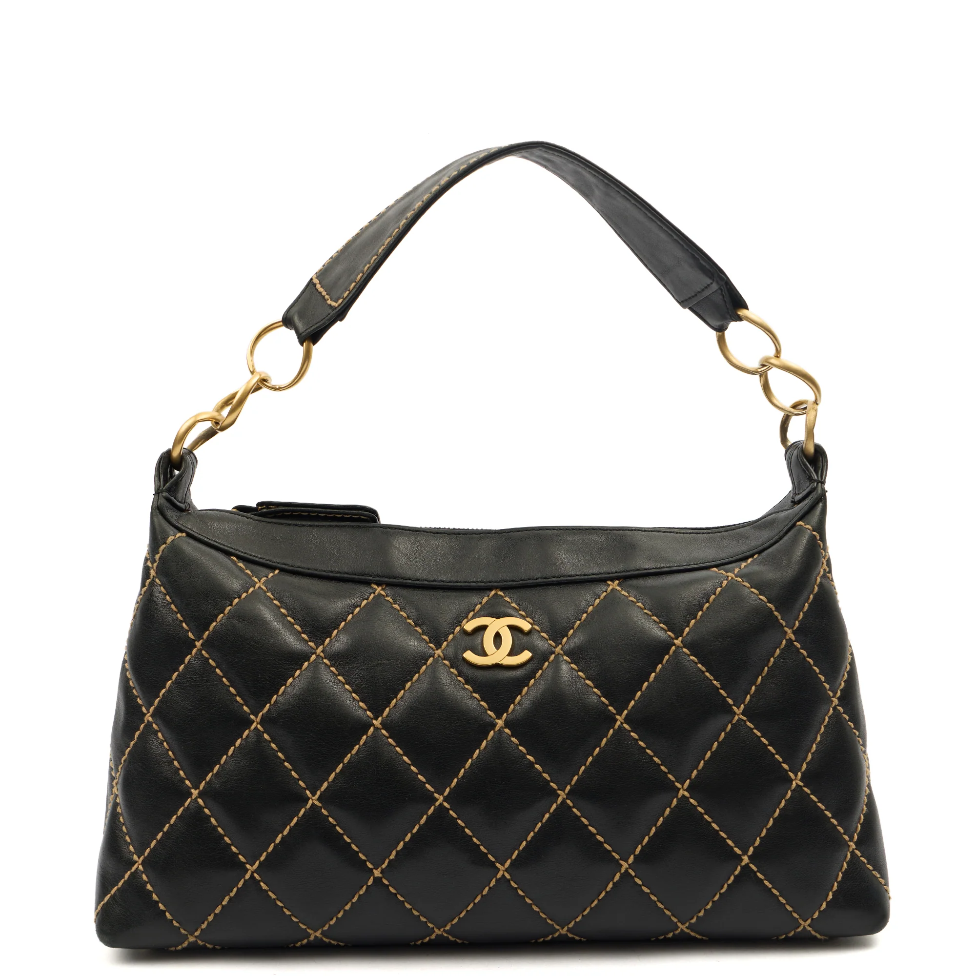 Picture of Chanel Shoulder Bag Shoulder Bag in Black, Lambskin Leather
