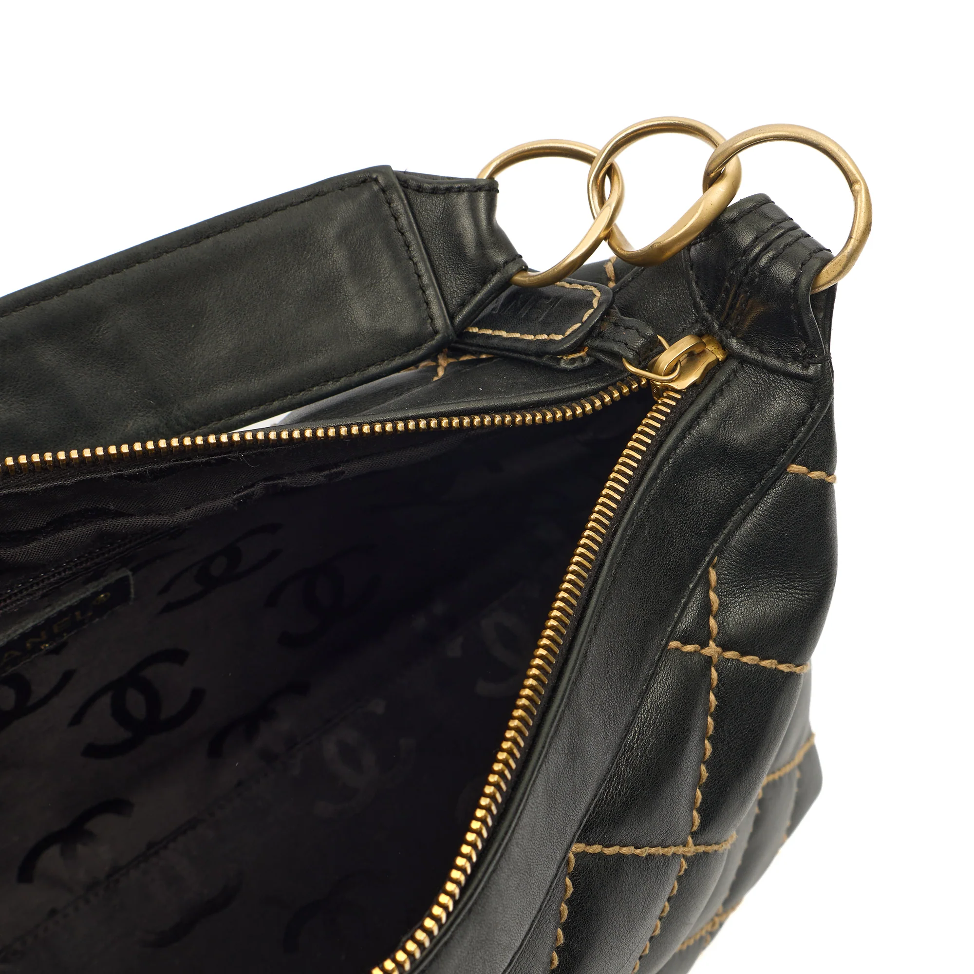 Picture of Chanel Shoulder Bag Shoulder Bag in Black, Lambskin Leather