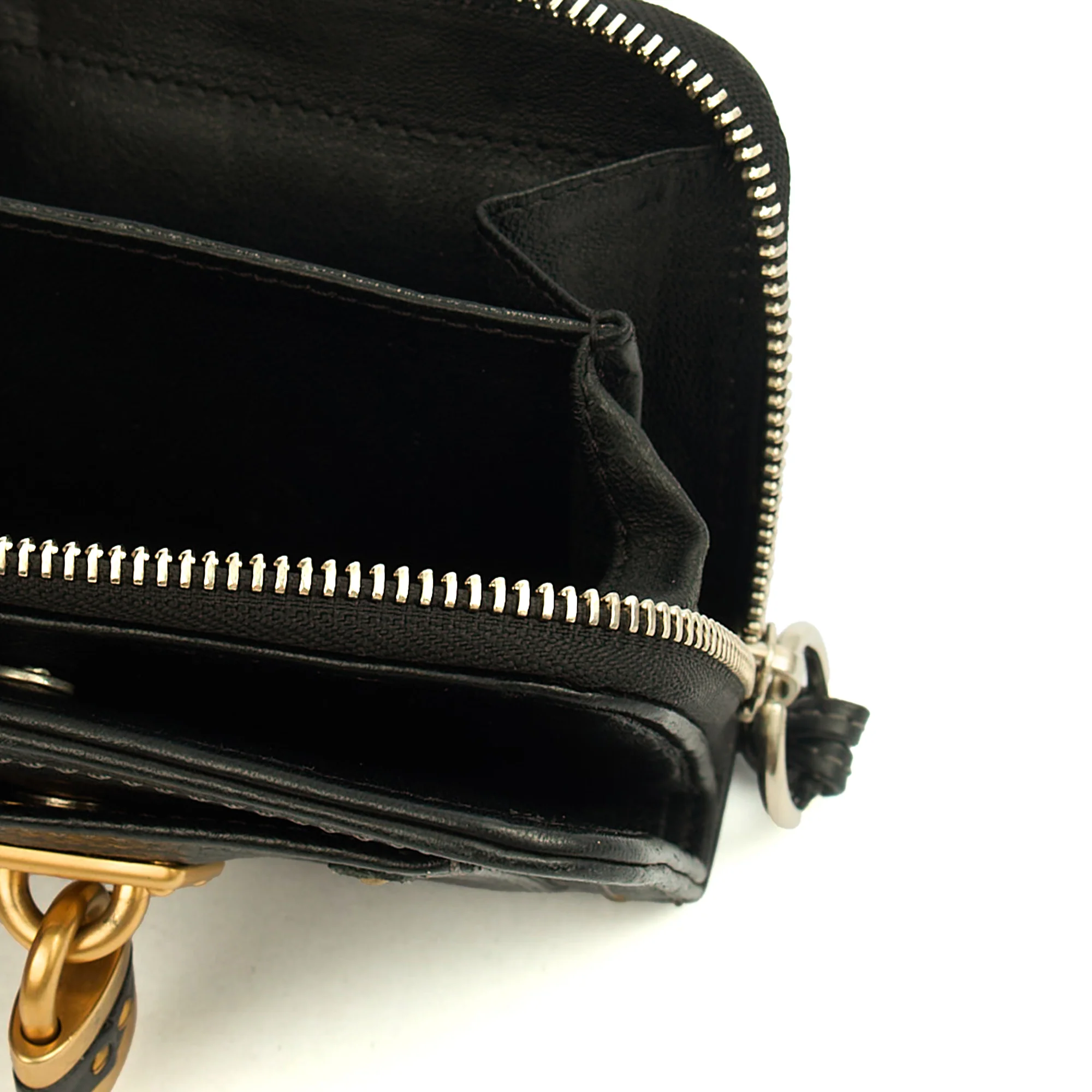 Picture of Chloe Wallet Paddington Wallet in Black, Calfskin Leather