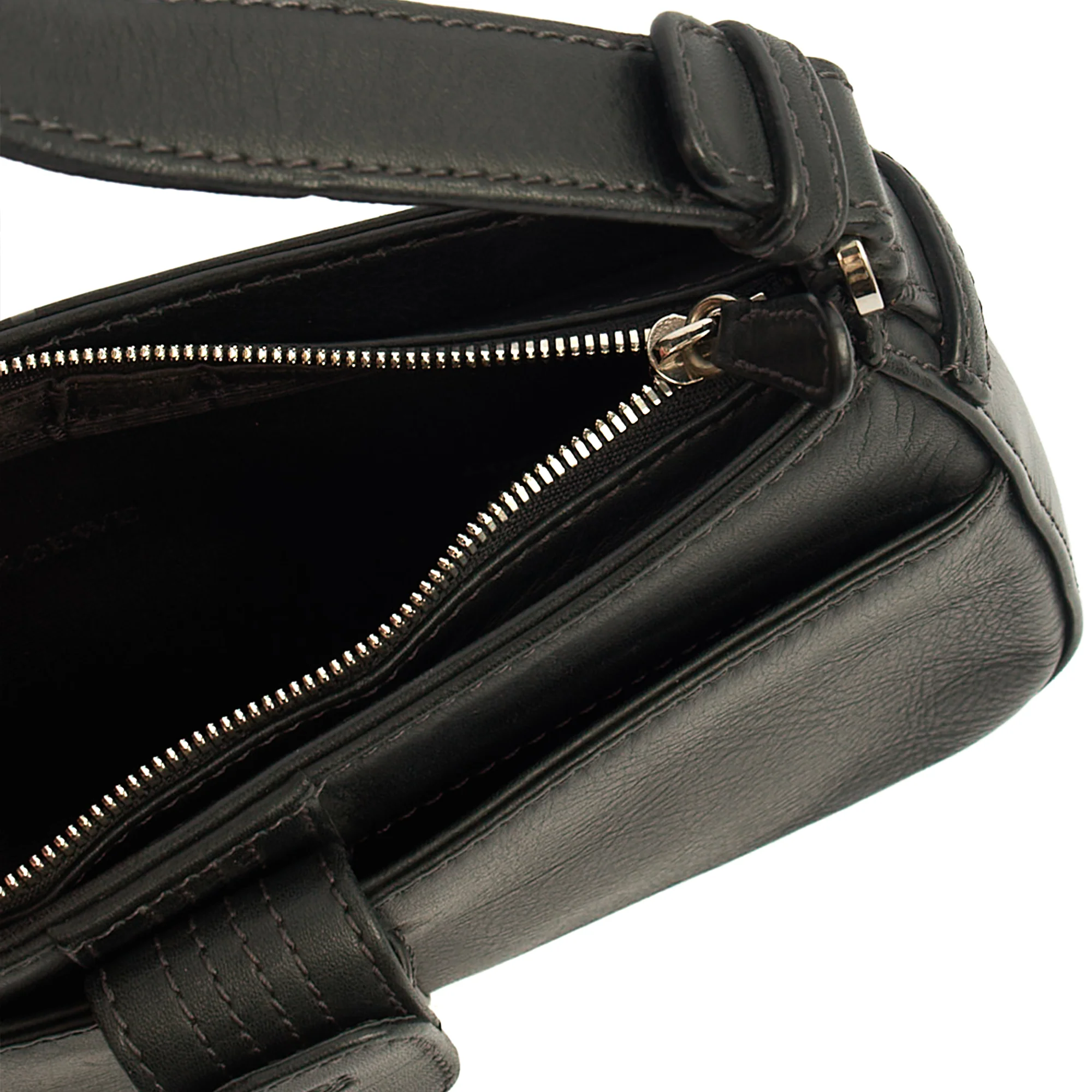 Picture of Loewe Shoulder Bag Shoulder Bag in Black, Leather