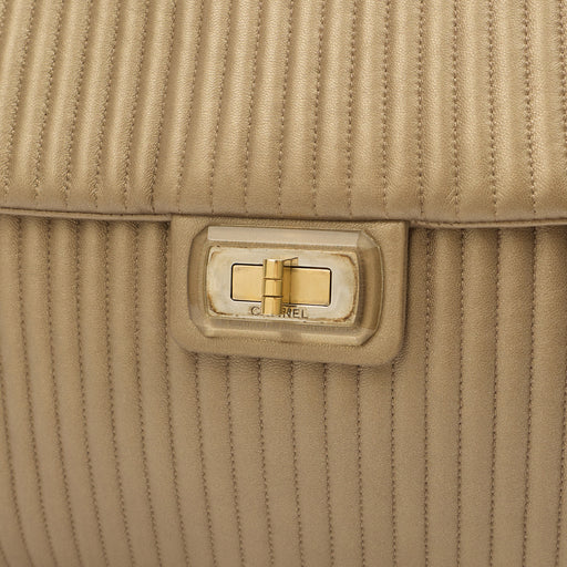 Picture of Chanel Shoulder Bag Shoulder Bag in Metallic, Calfskin Leather