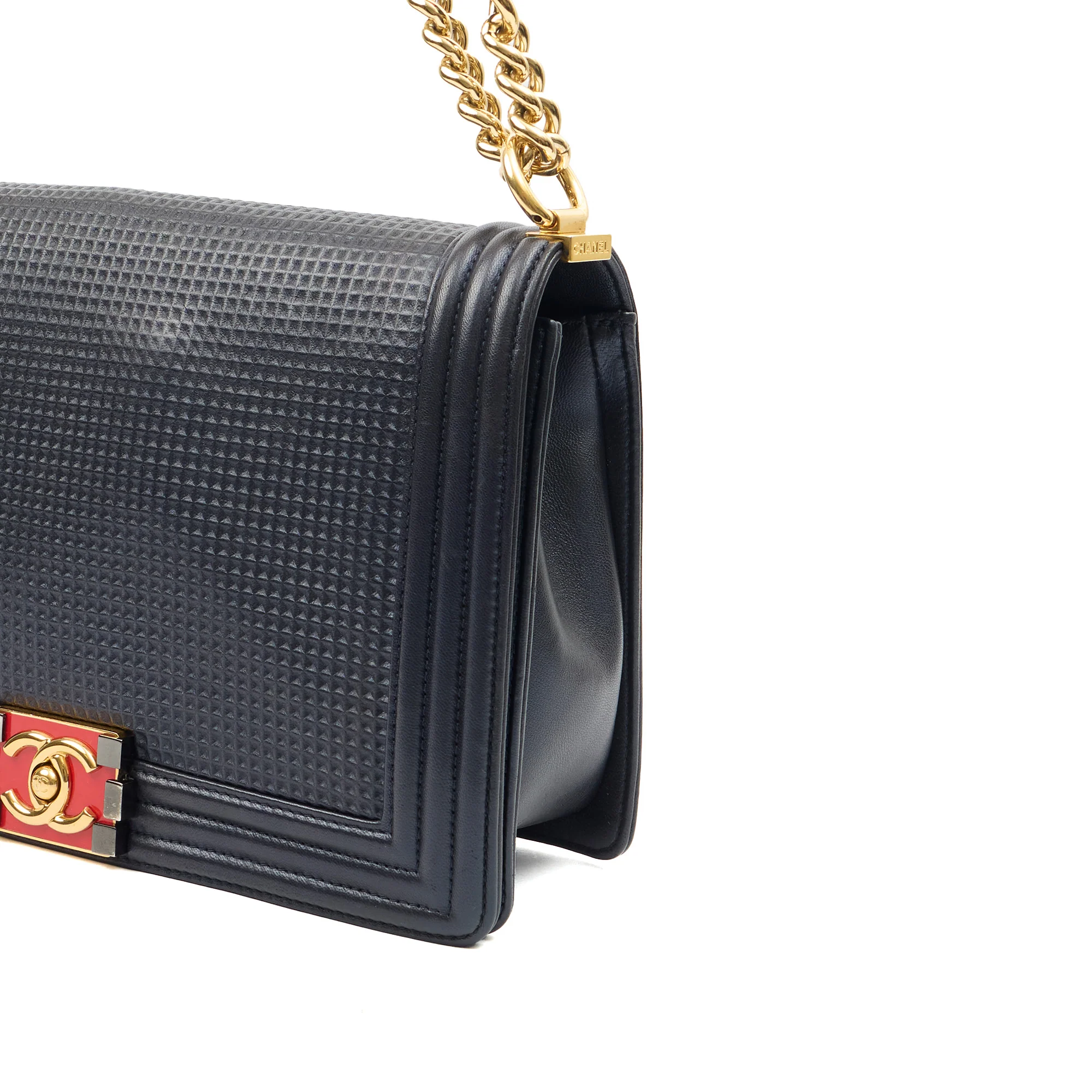 Picture of Chanel Shoulder Bag Boy - New Medium in Blue, Leather