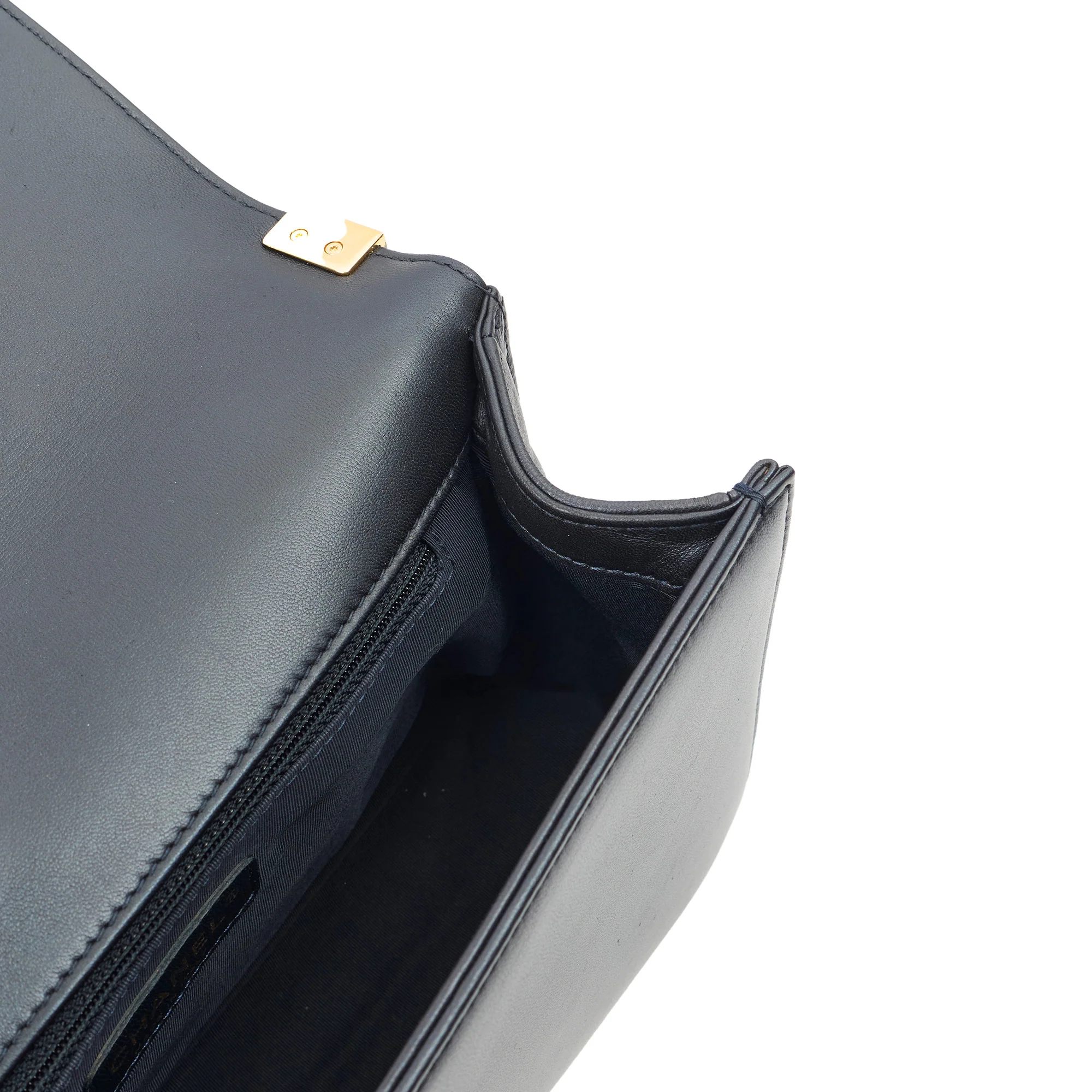 Picture of Chanel Shoulder Bag Boy - New Medium in Blue, Leather