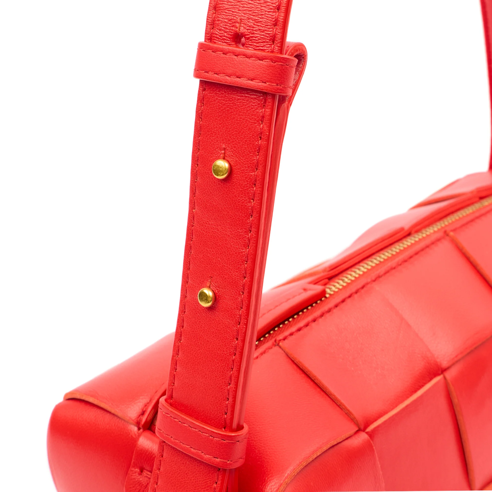 Picture of Bottega Veneta Shoulder Bag Brick in Red, Intrecciato Nappa