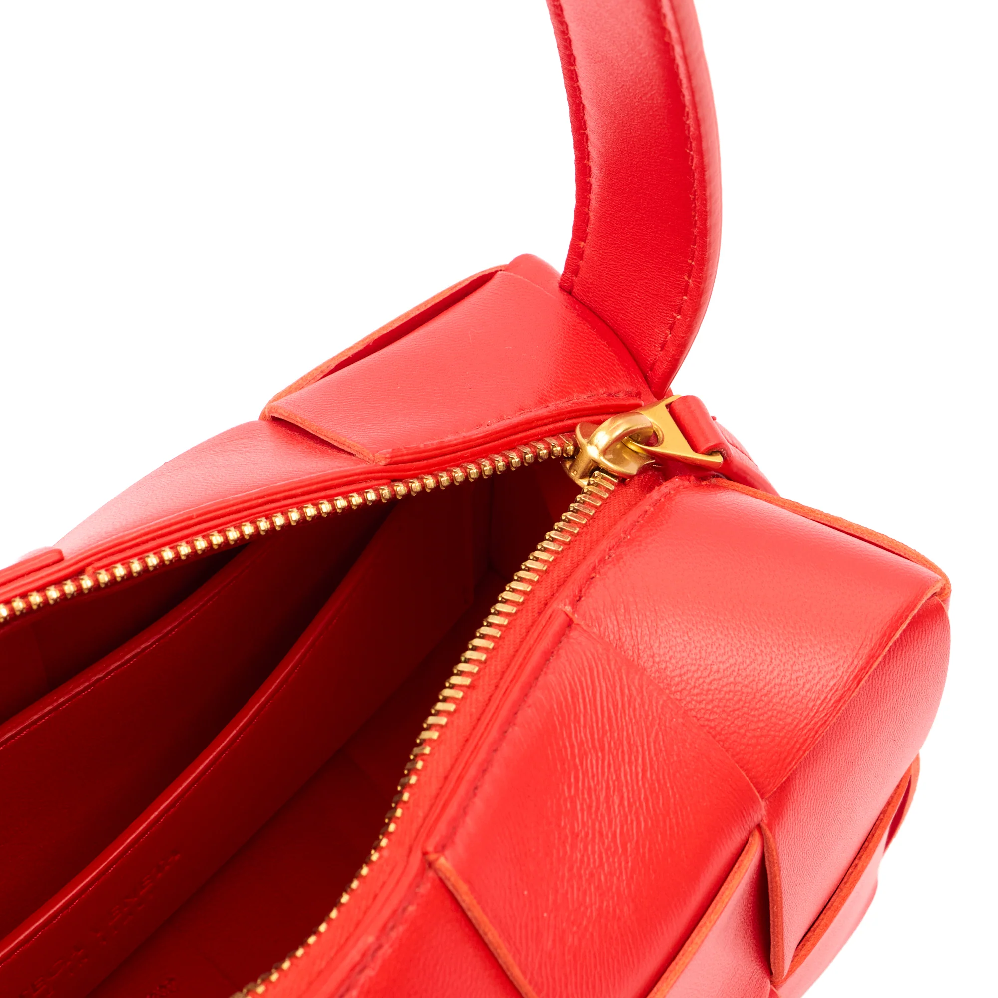 Picture of Bottega Veneta Shoulder Bag Brick in Red, Intrecciato Nappa