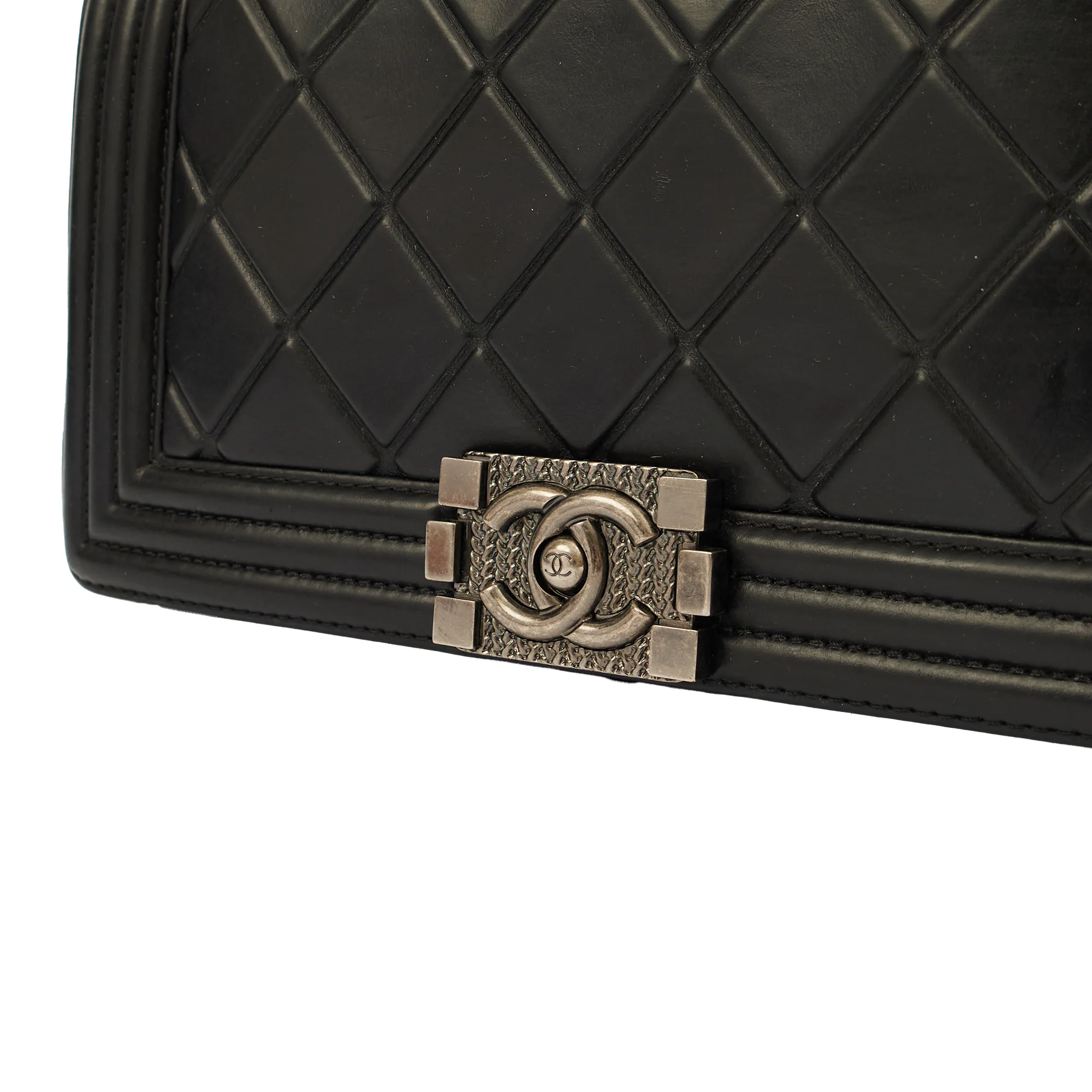 Picture of Chanel Shoulder Bag Boy - Medium in Black, Calfskin Leather
