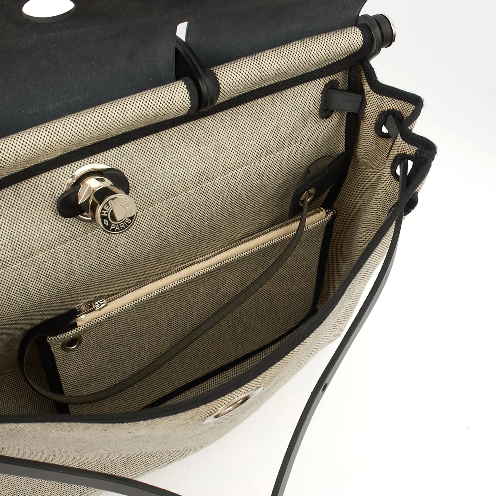 Picture of Hermes Tote Herbag Zip 31 in Black, Fabric