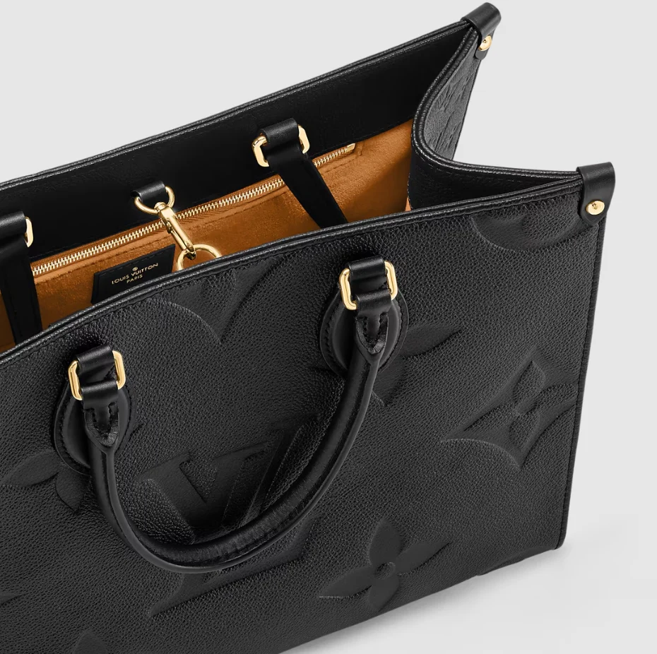 Louis Vuitton OnTheGo MM top handle detail