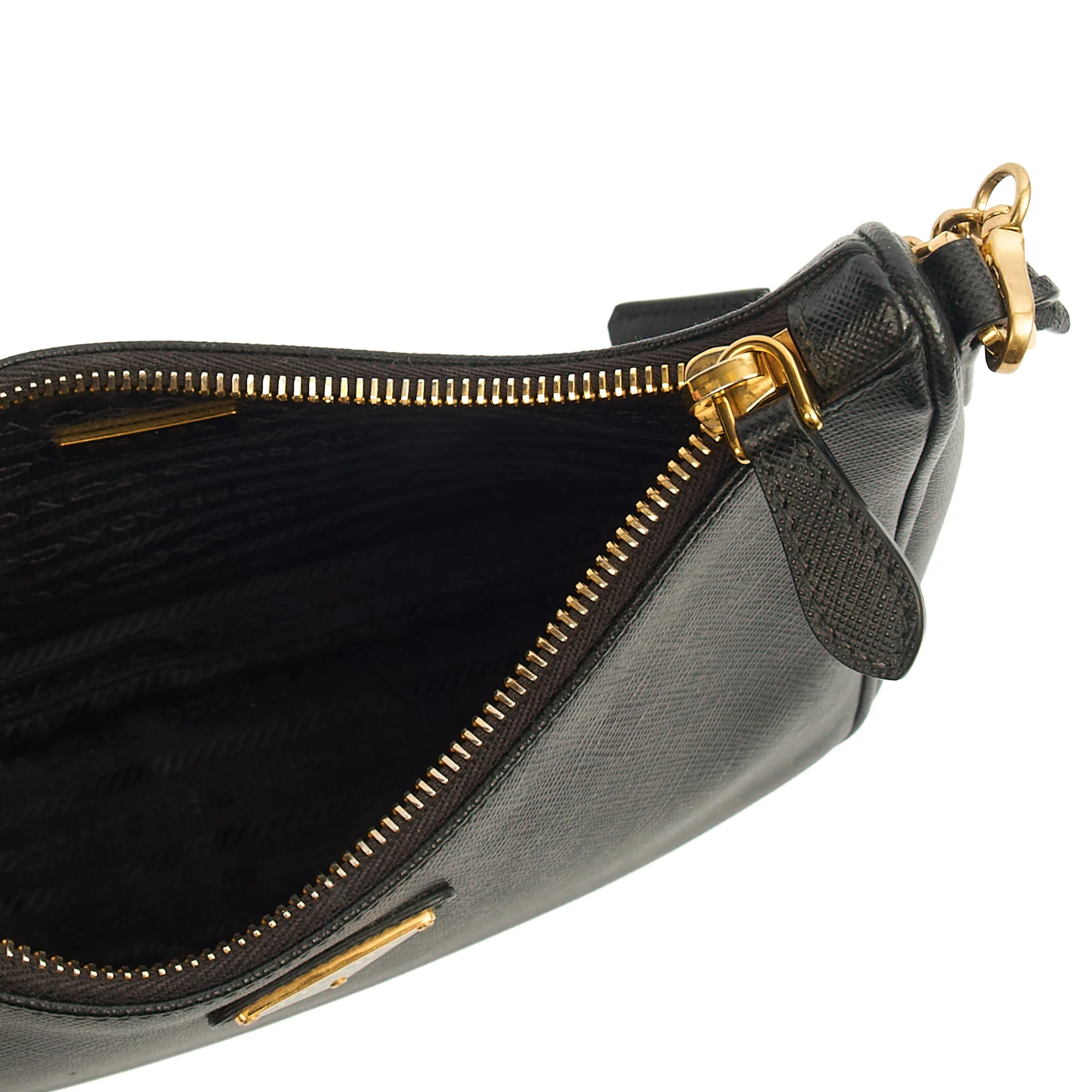 Picture of Prada Cross Body Re-Edition 2005 Saffiano in Black, Saffiano Leather