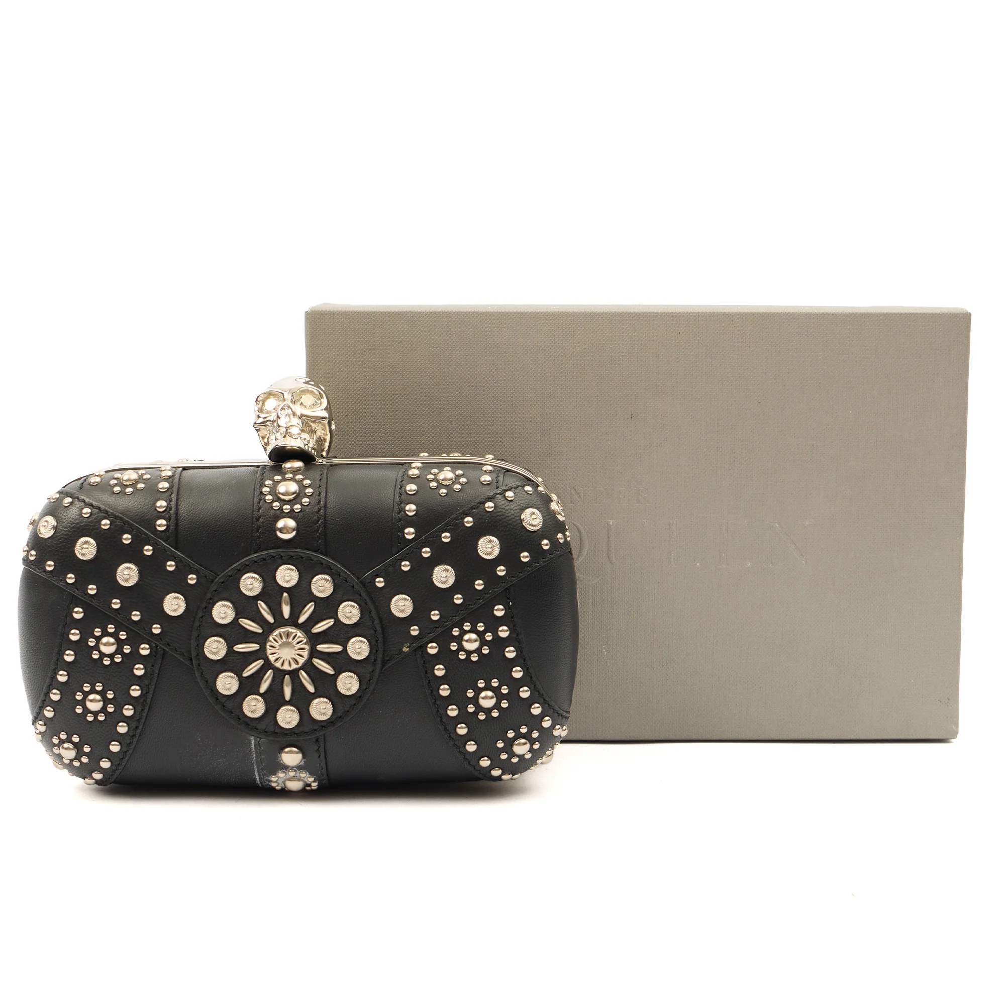 Picture of Alexander McQueen Clutch Box Clutch Skull in Black, Leather