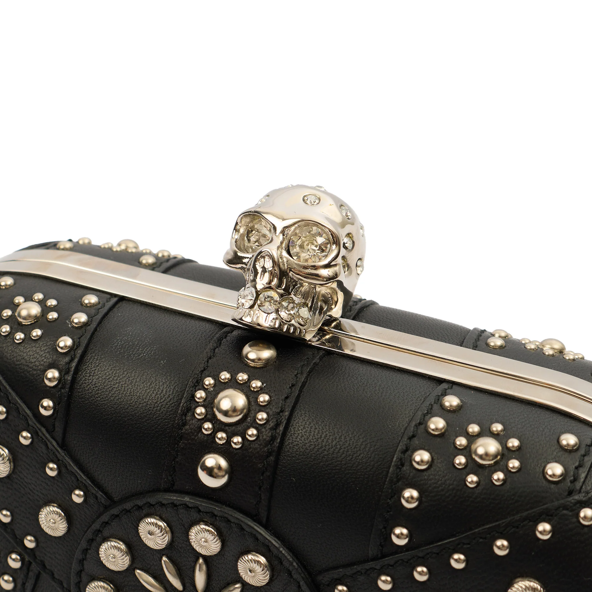 Picture of Alexander McQueen Clutch Box Clutch Skull in Black, Leather