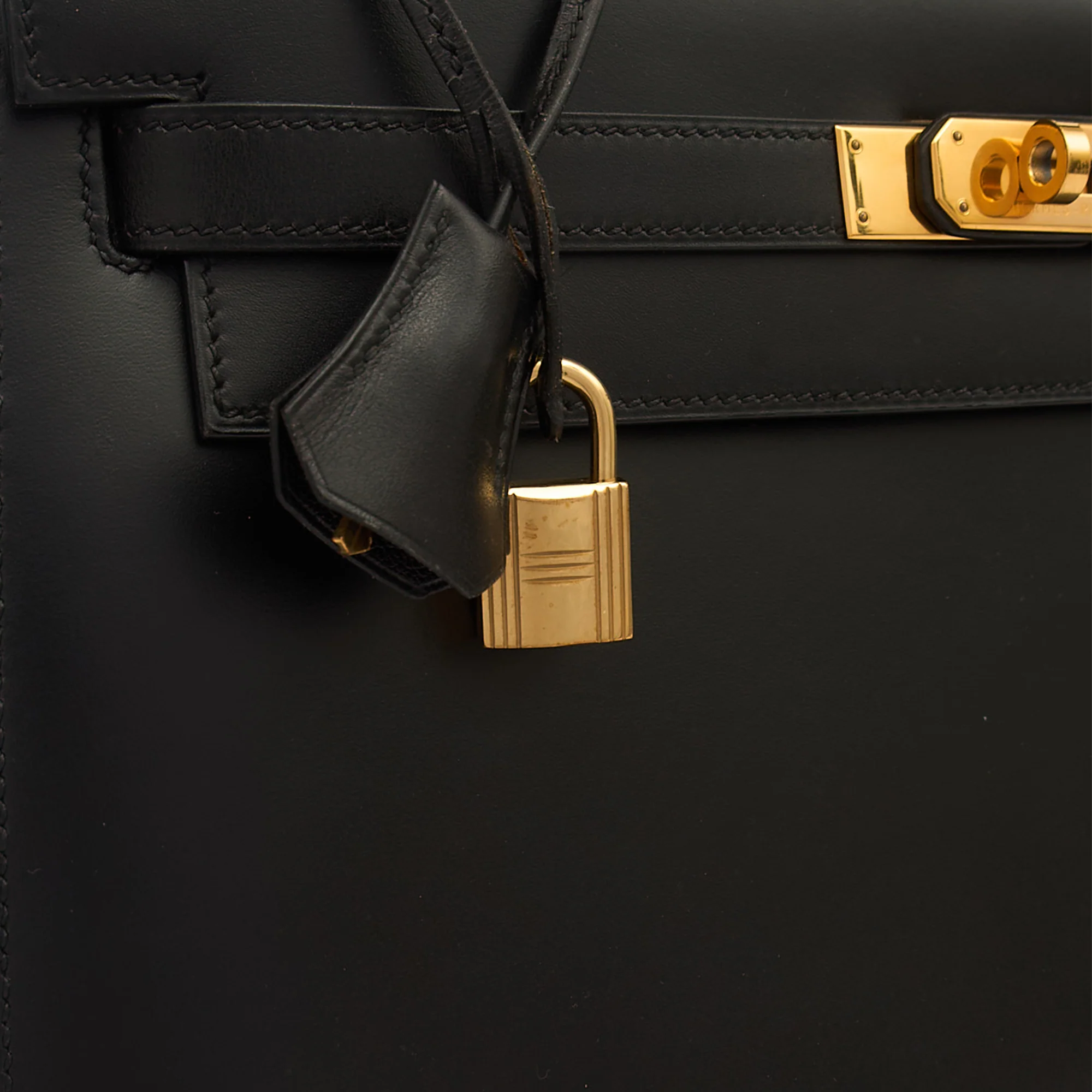 Picture of Hermes Top Handle Kelly 32 in Black, Box Calf Leather