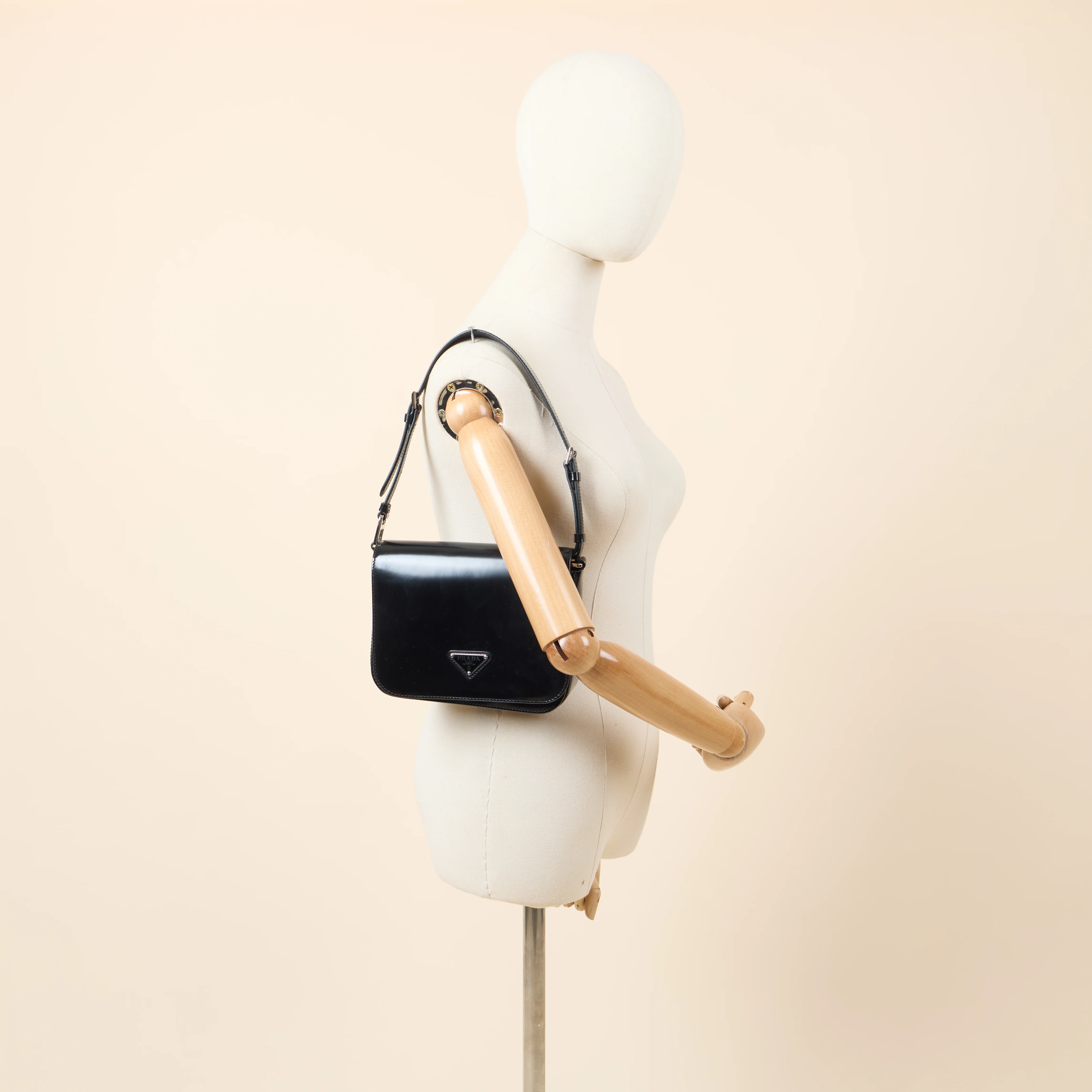 Picture of Prada Shoulder Bag Shoulder Bag in Black, Patent Leather