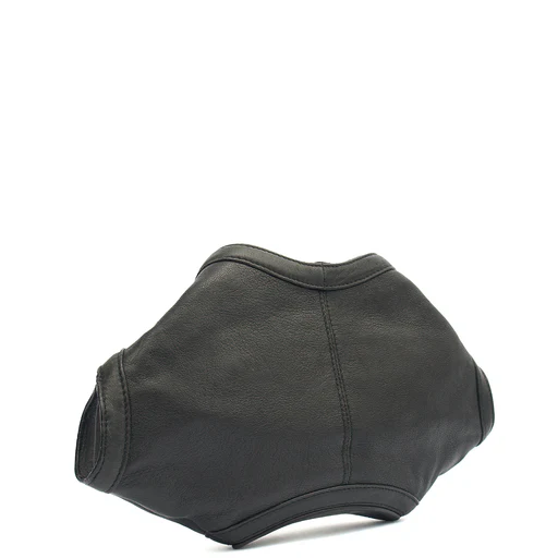 Picture of Alexander McQueen Clutch De Manta Clutch in Black, Leather