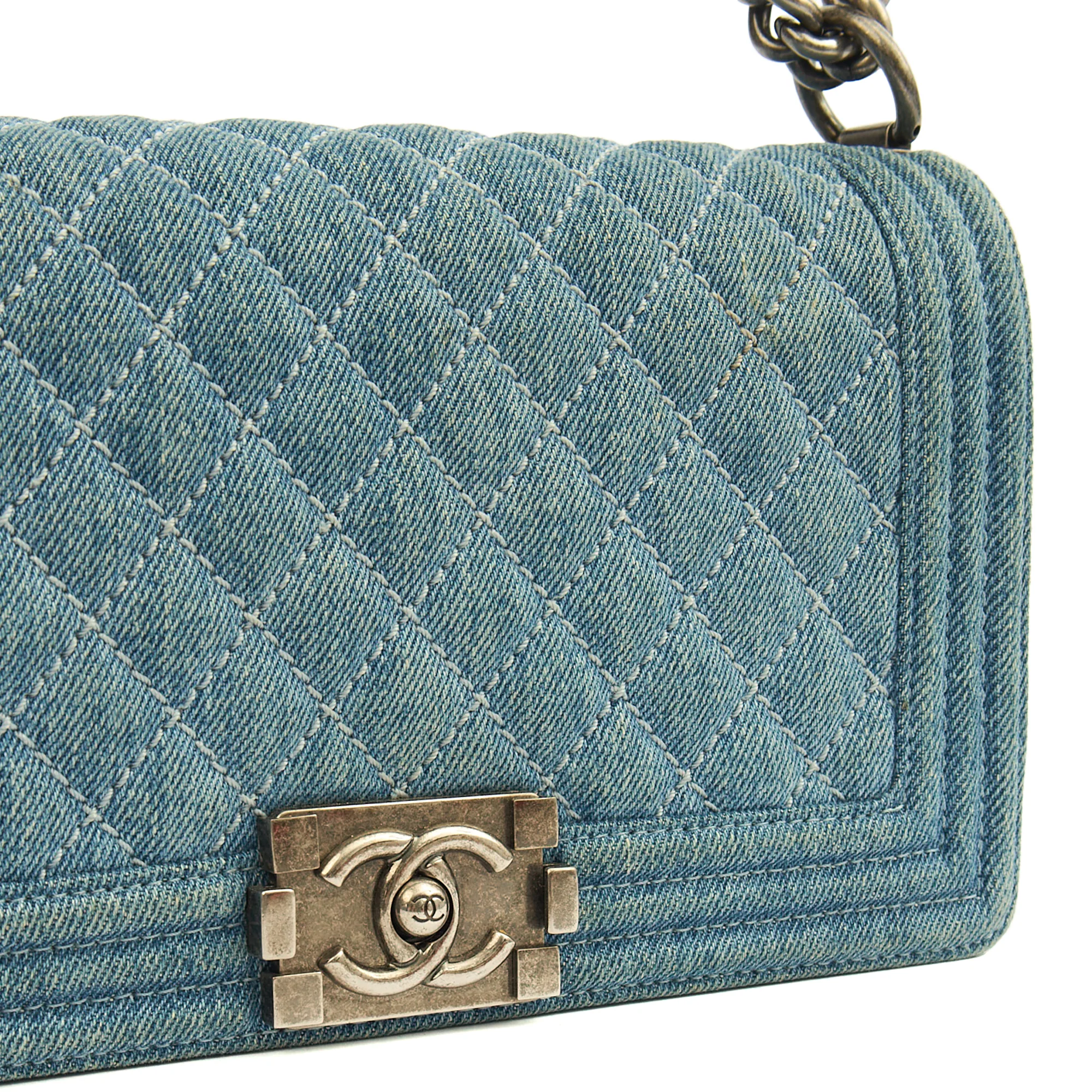 Picture of Chanel Shoulder Bag Boy - Medium in Blue, Fabric